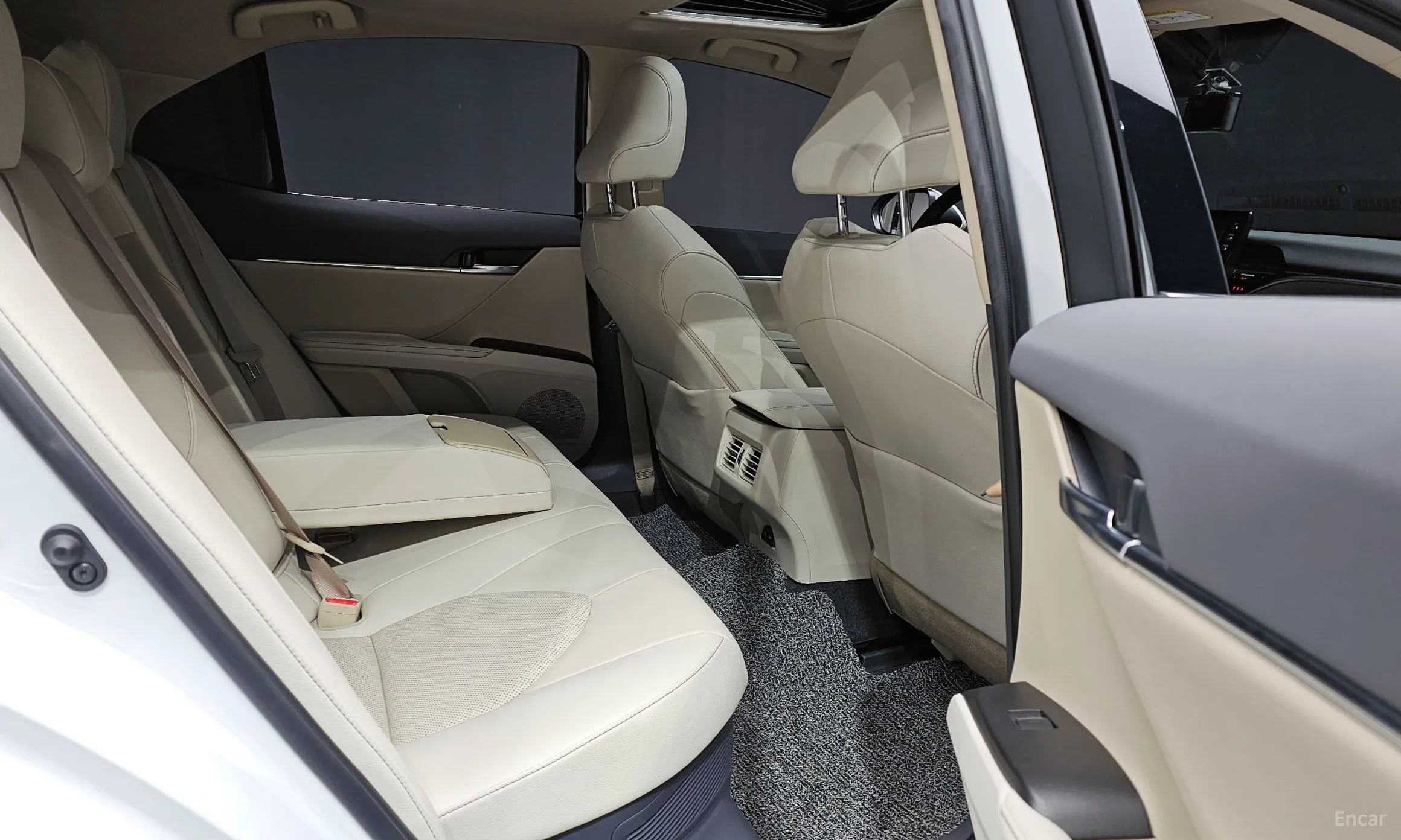 Toyota Camry (XV70) превью 11