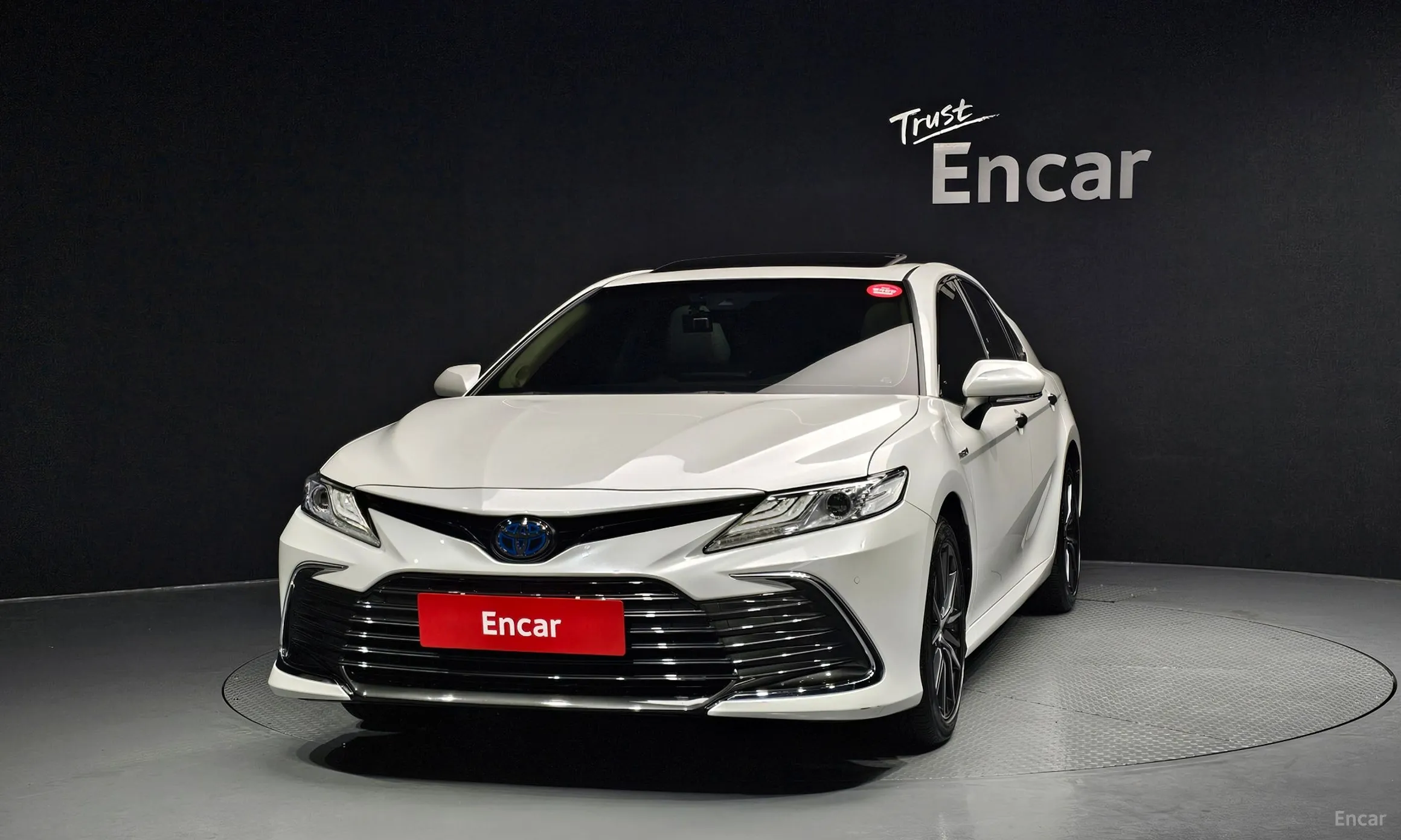 Toyota Camry (XV70) превью 3