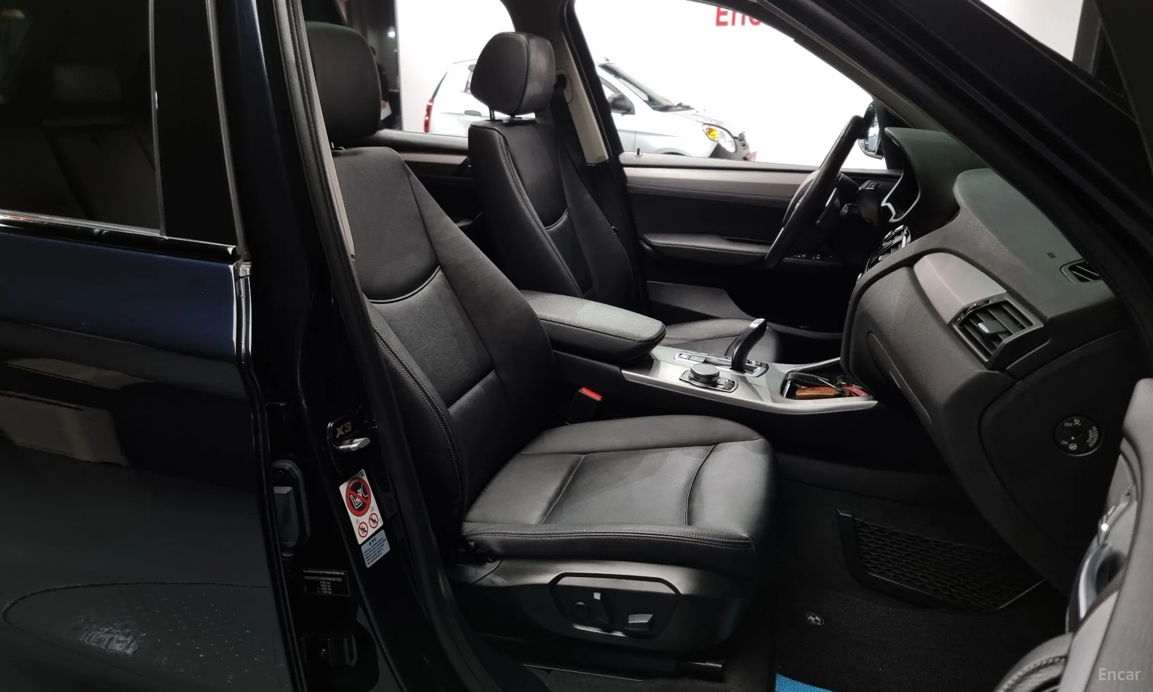 BMW X3 (F25) превью 10