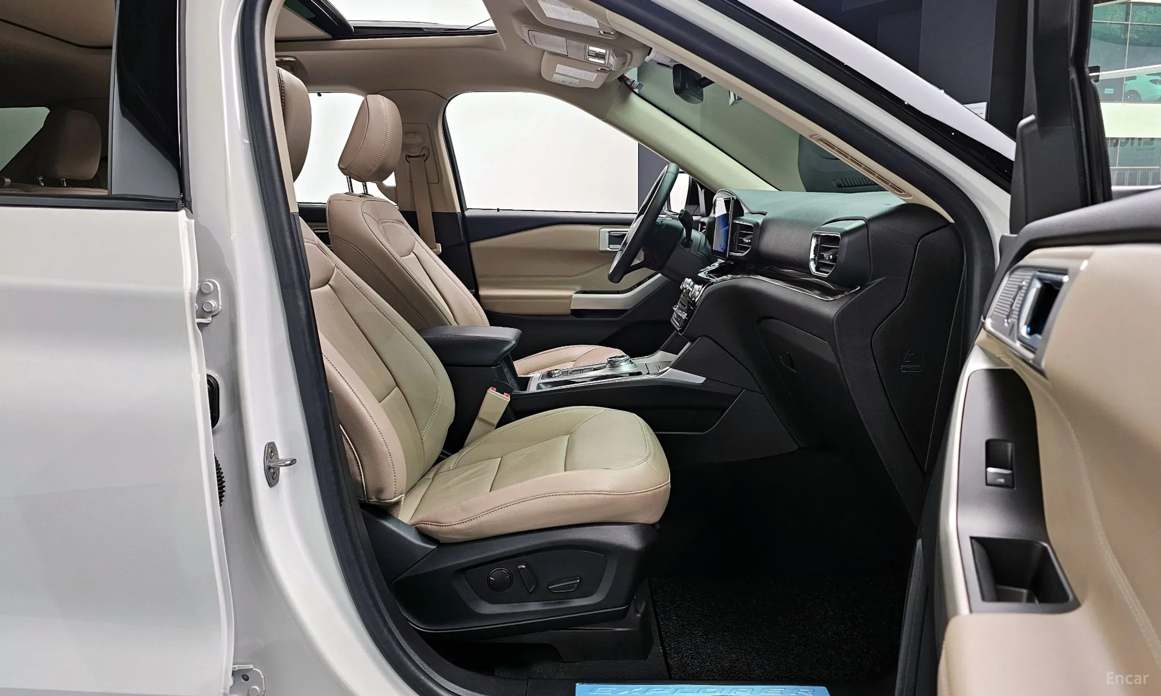 Ford Explorer 6th Generation превью 10
