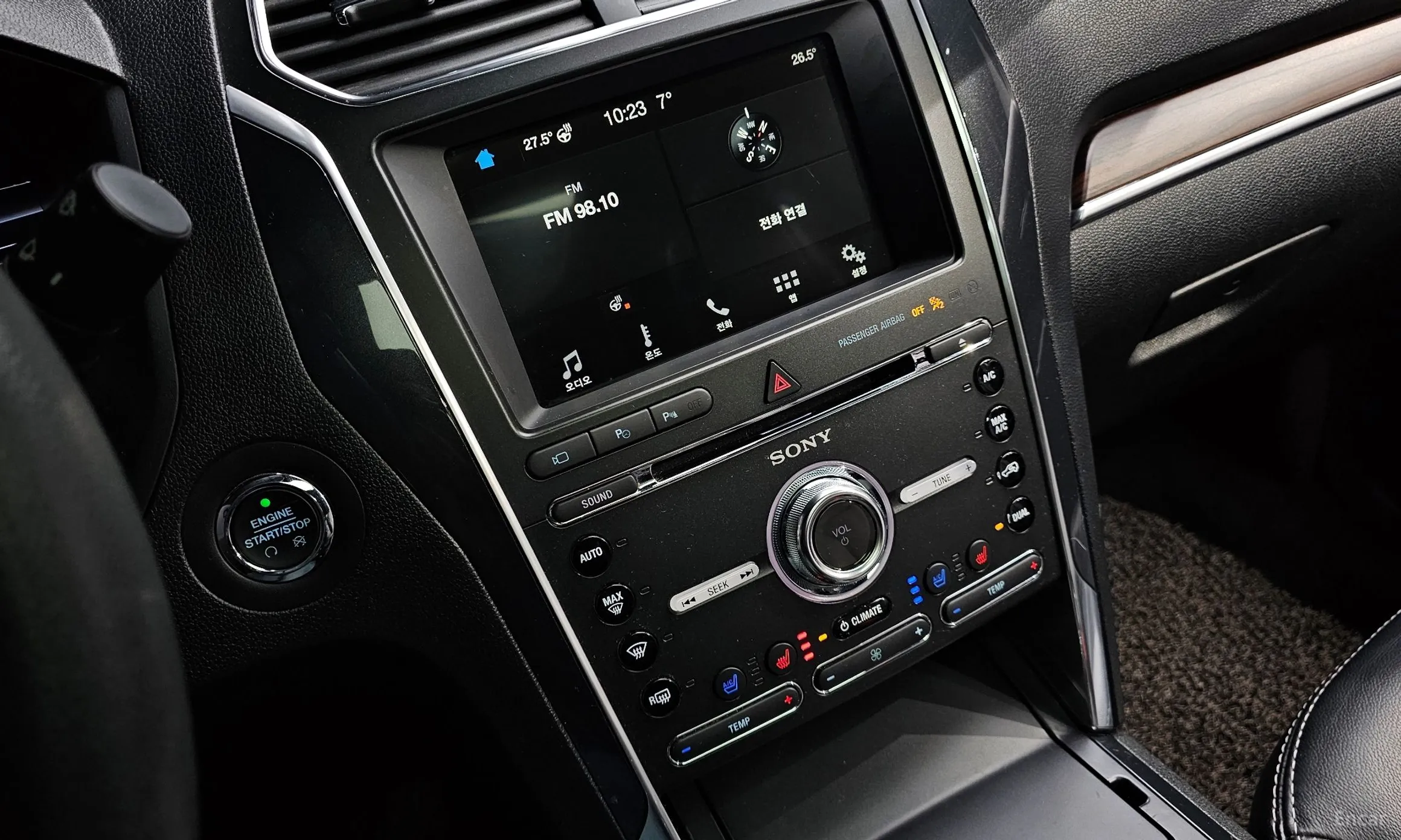 Ford Explorer превью 16