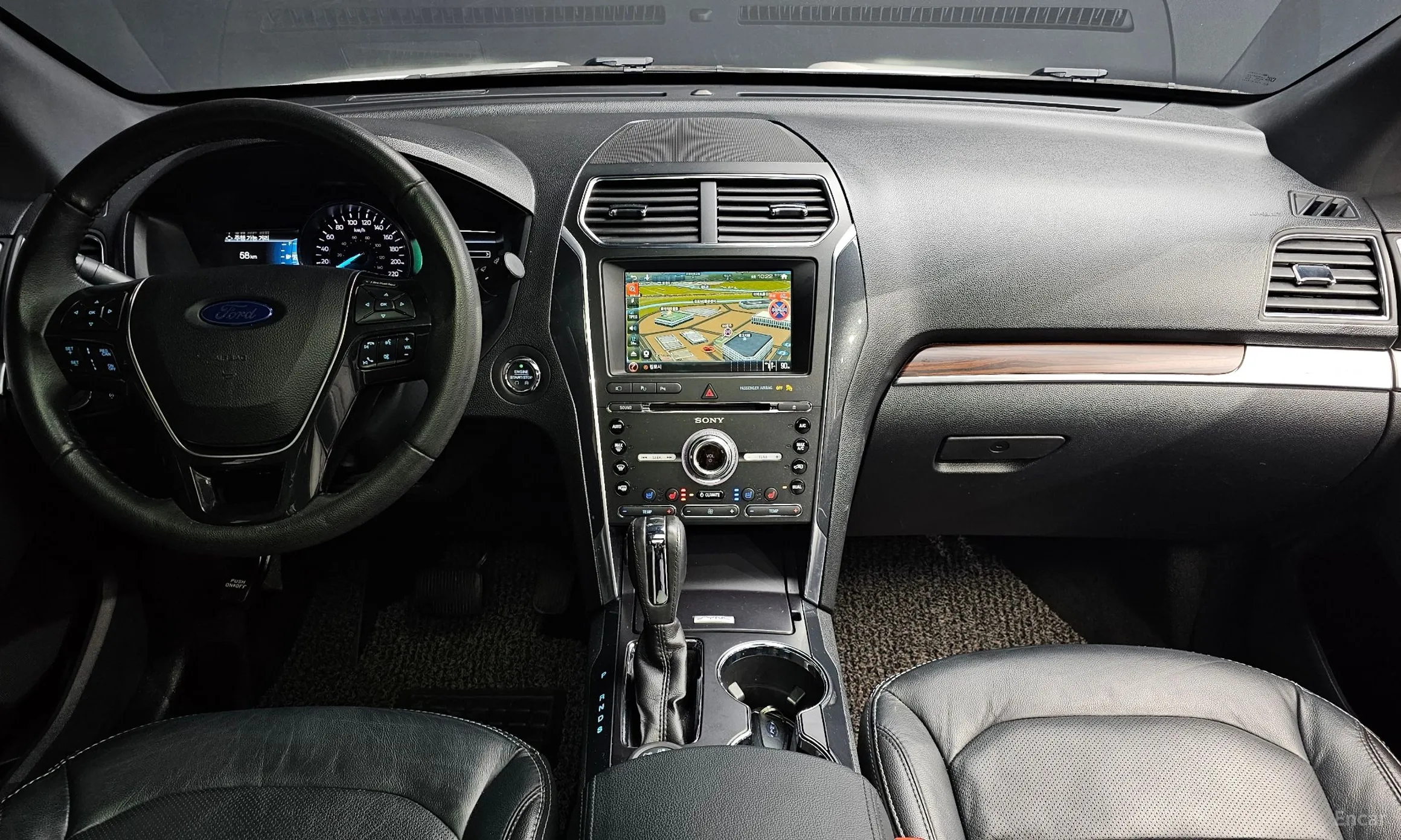 Ford Explorer превью 7