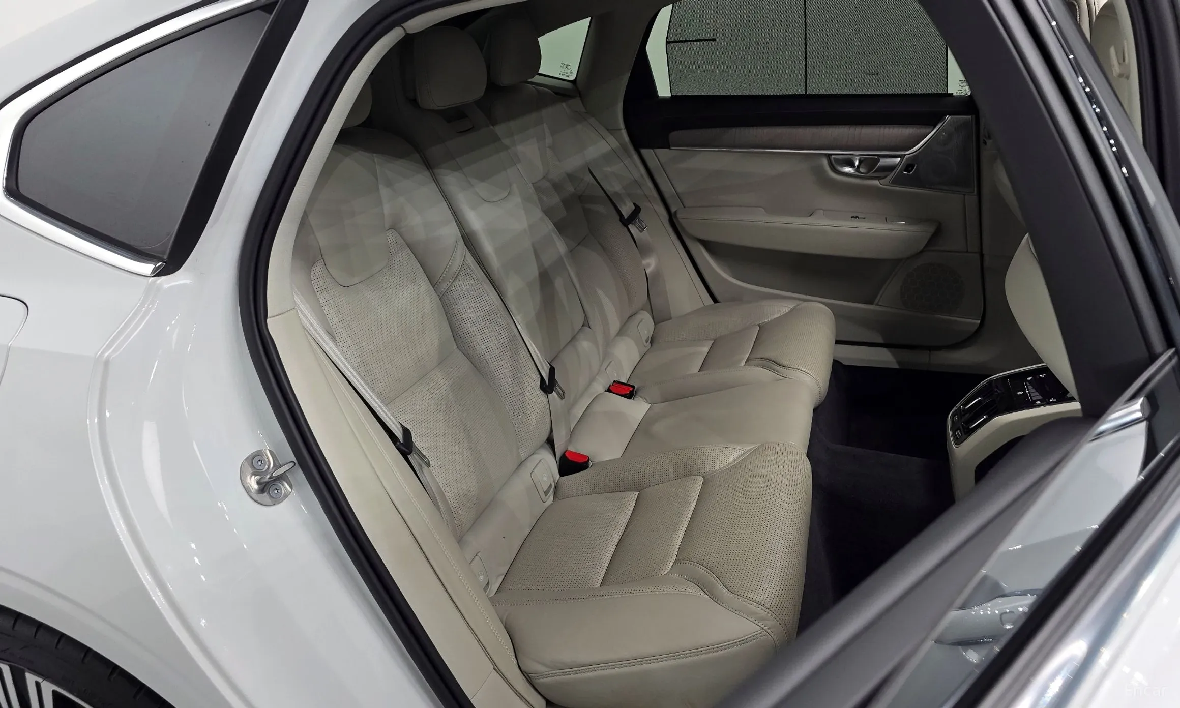 Volvo S90 превью 12