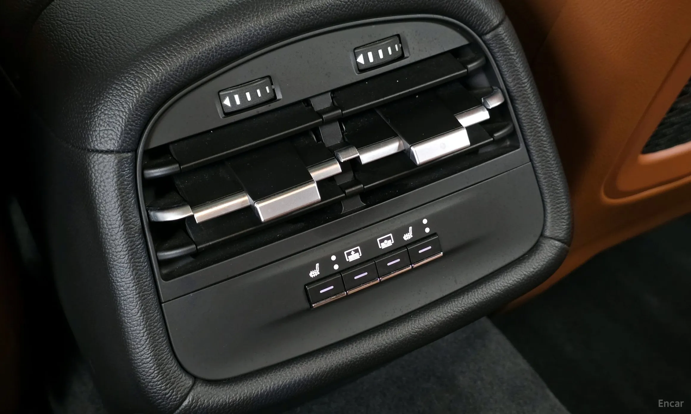 Maserati Ghibli превью 19