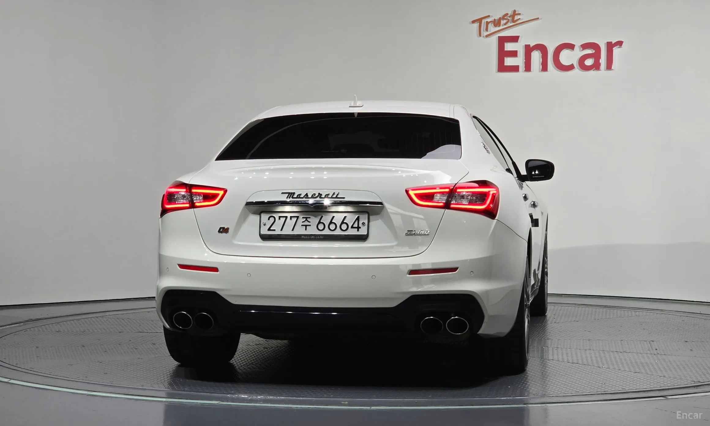 Maserati Ghibli превью 4