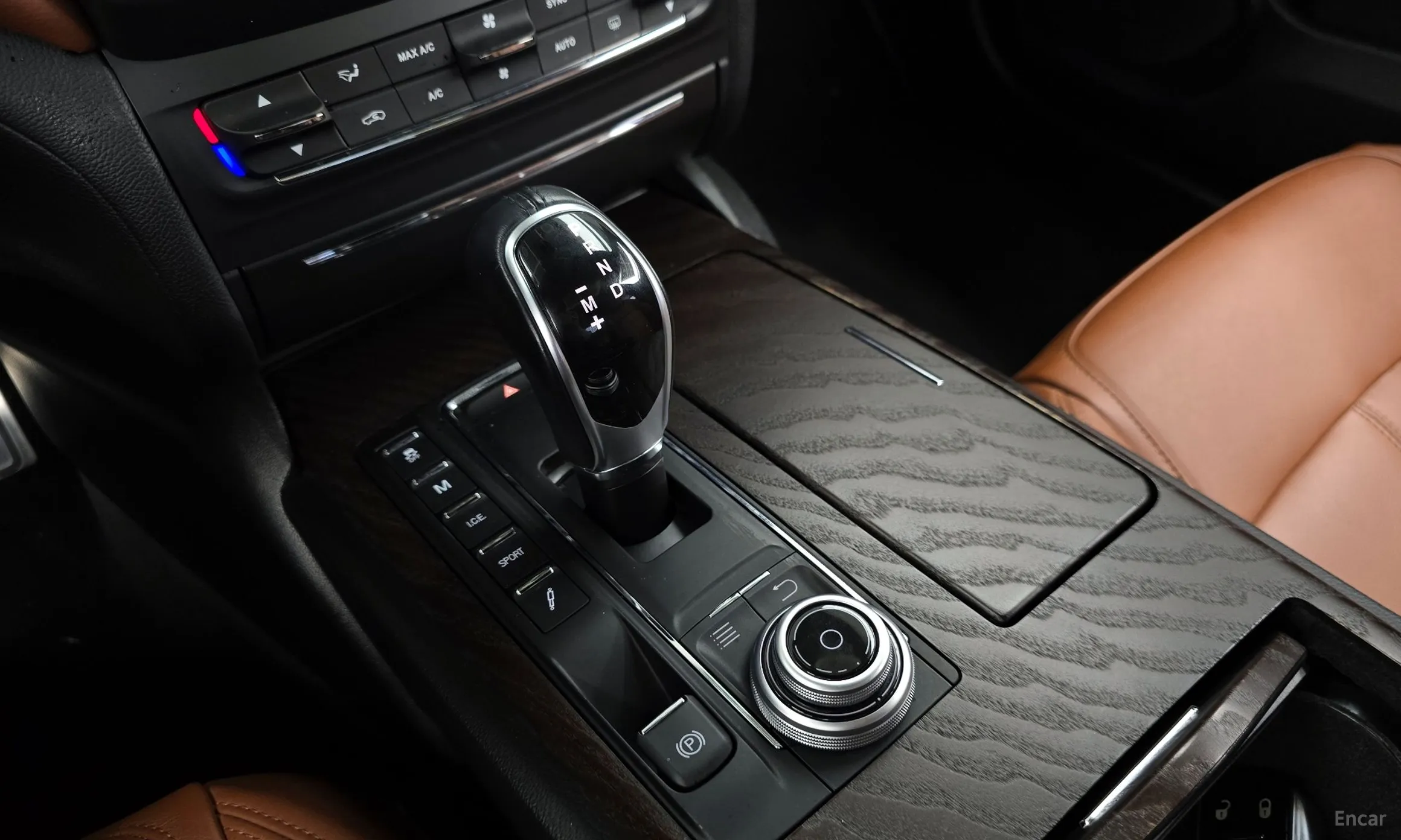 Maserati Ghibli превью 9