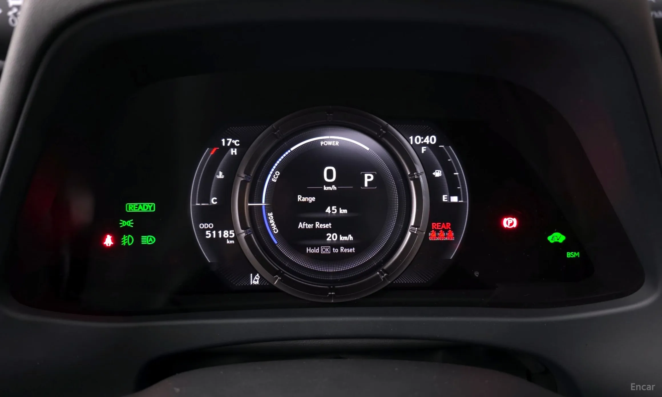 Lexus UX250h превью 8