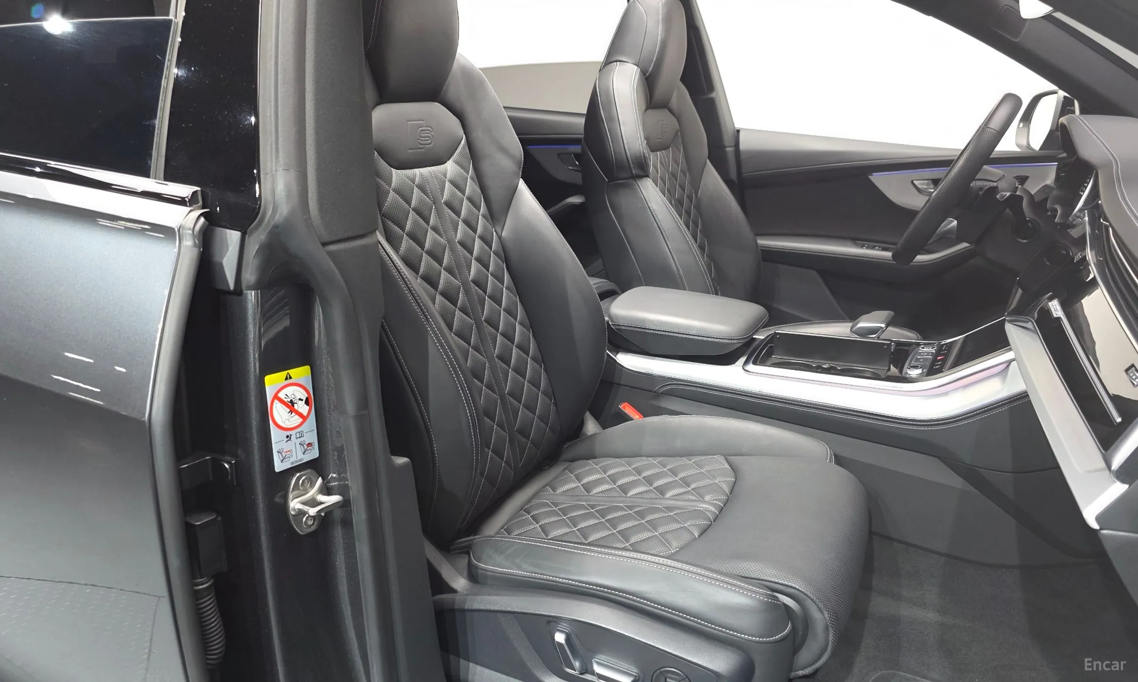 Audi Q8 (4M) превью 10
