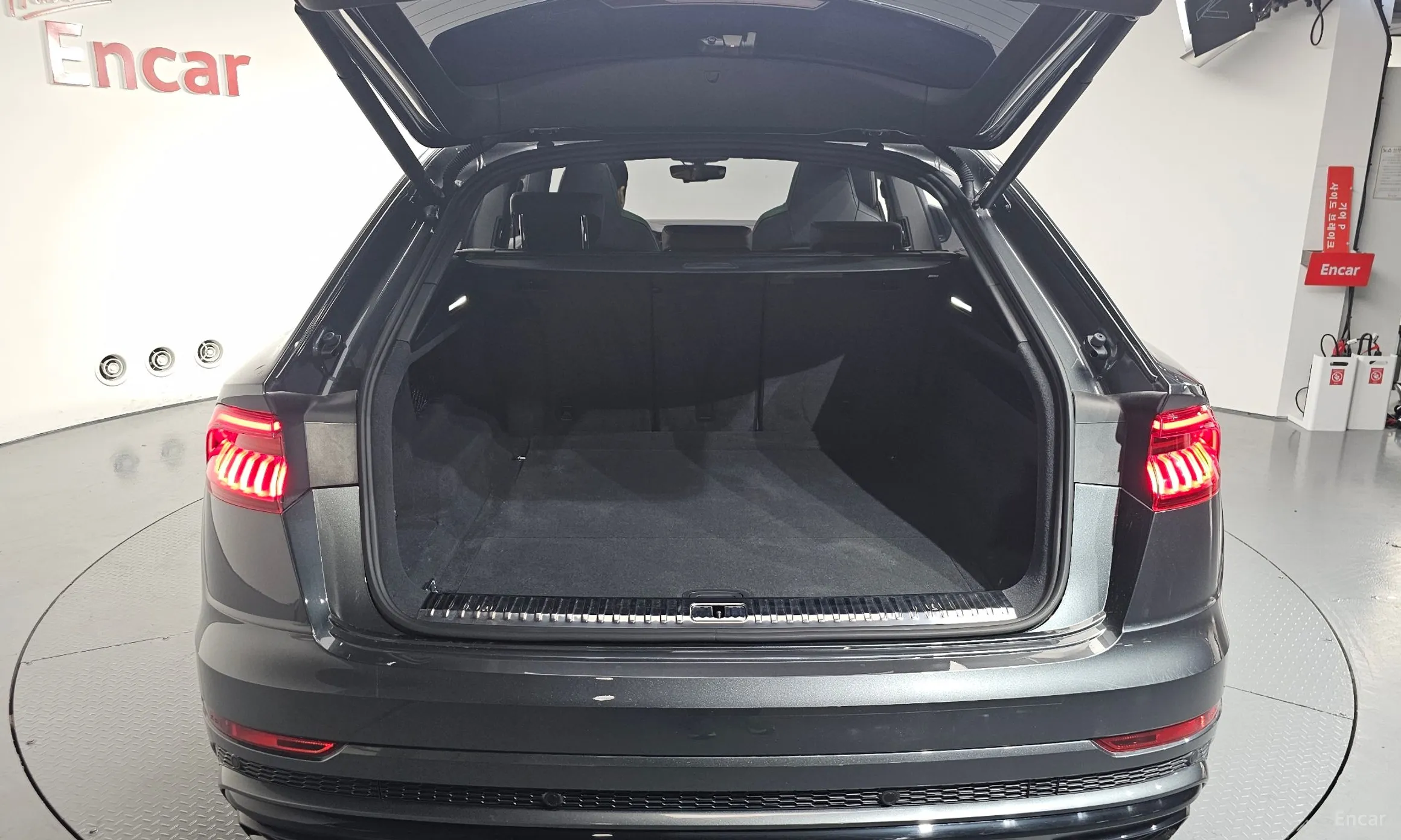 Audi Q8 (4M) превью 20