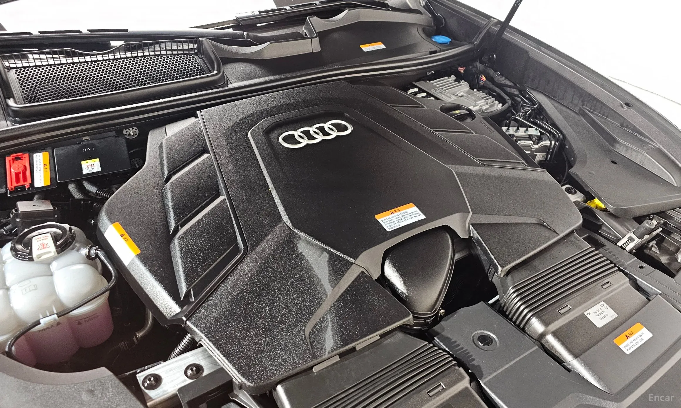 Audi Q8 (4M) превью 6