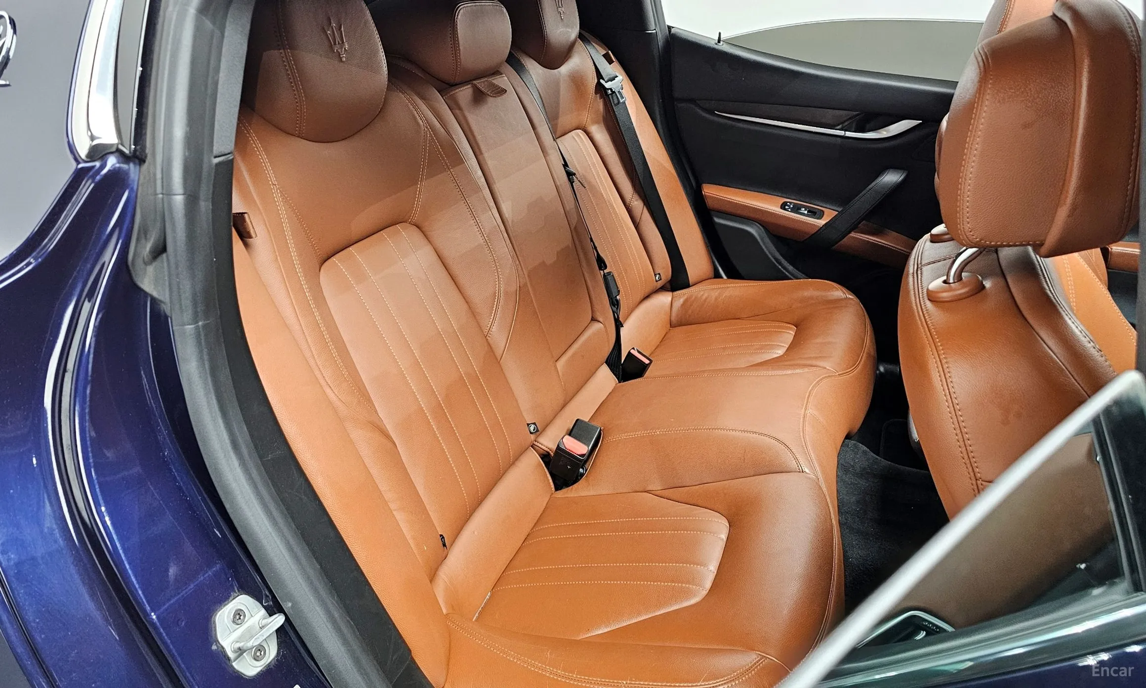 Maserati Ghibli превью 12