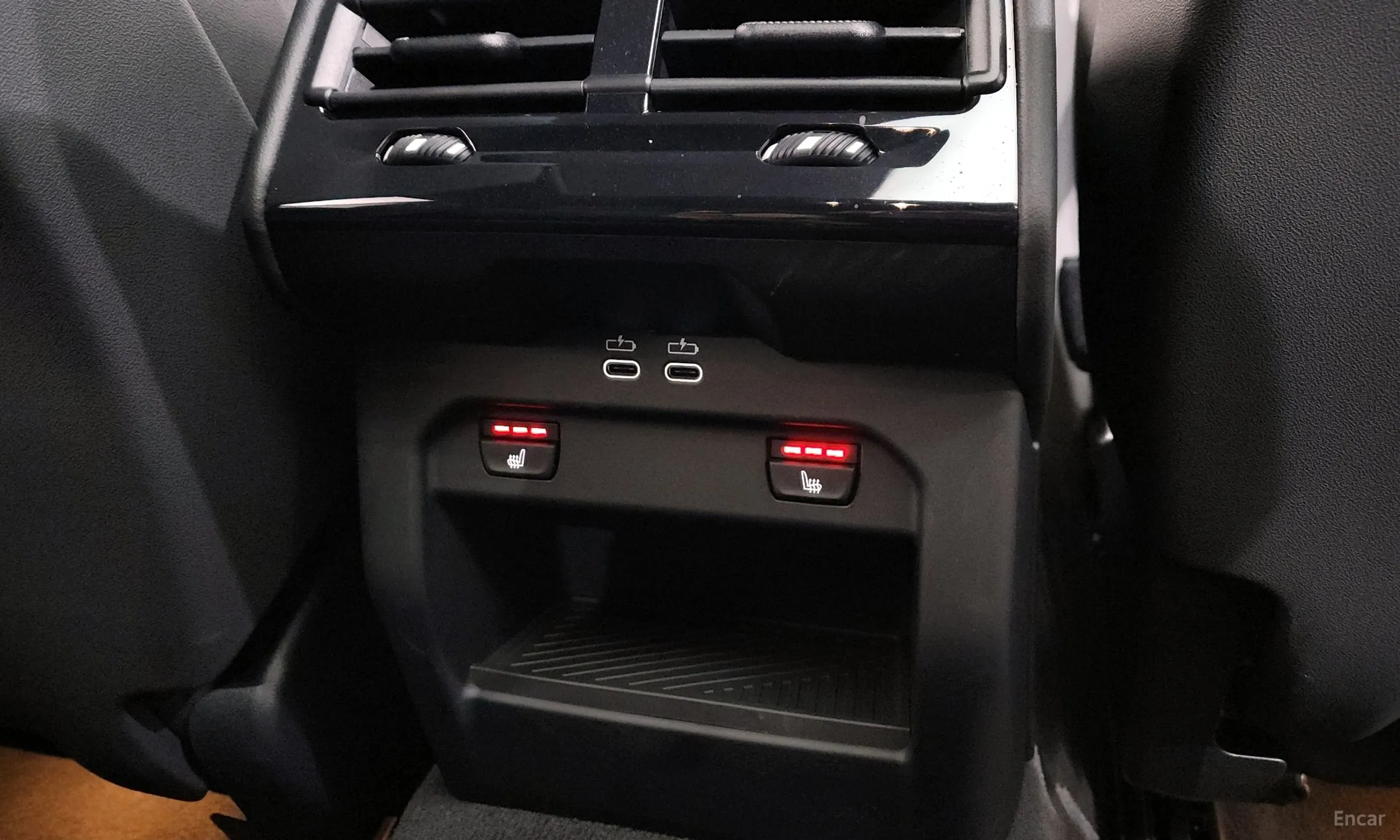 BMW 5 Series (G60) превью 18