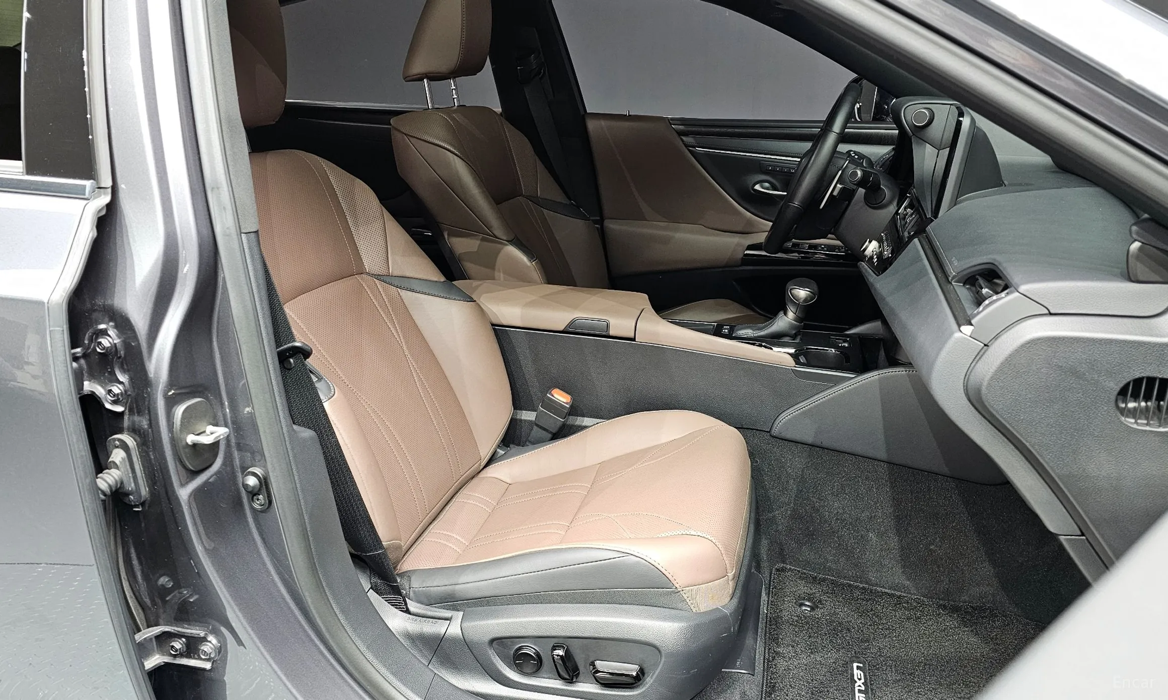Lexus ES300h 7th Generation превью 10