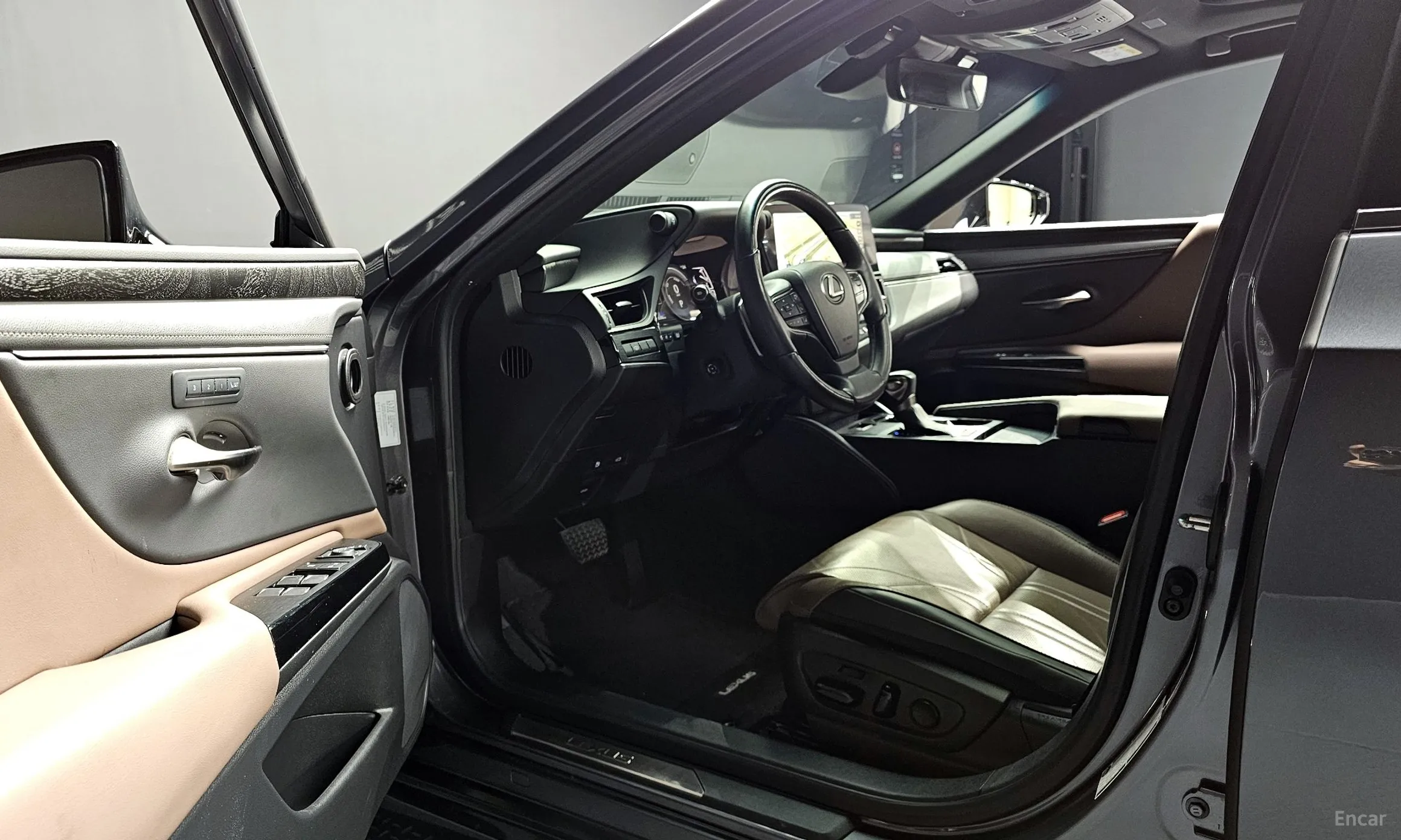 Lexus ES300h 7th Generation превью 12