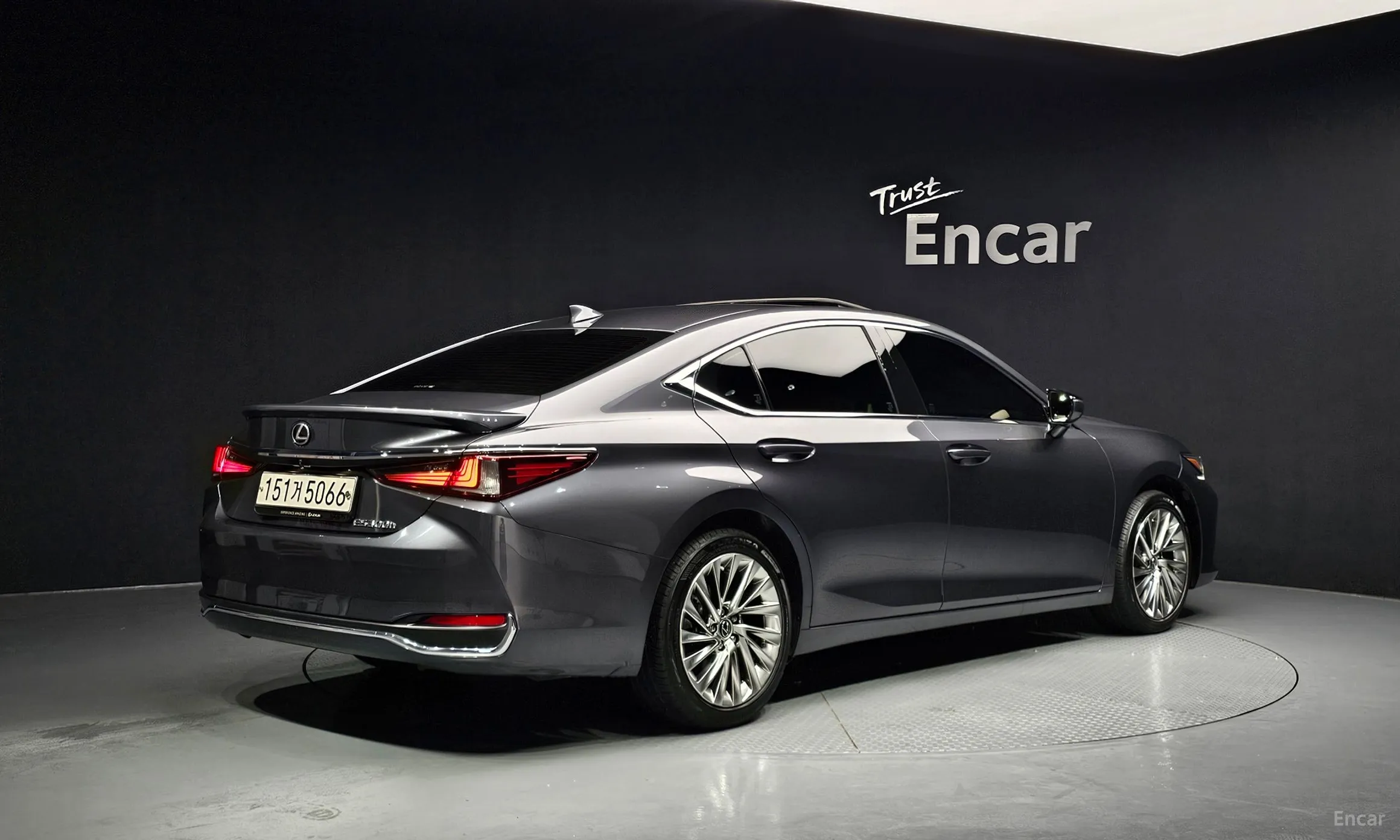 Lexus ES300h 7th Generation