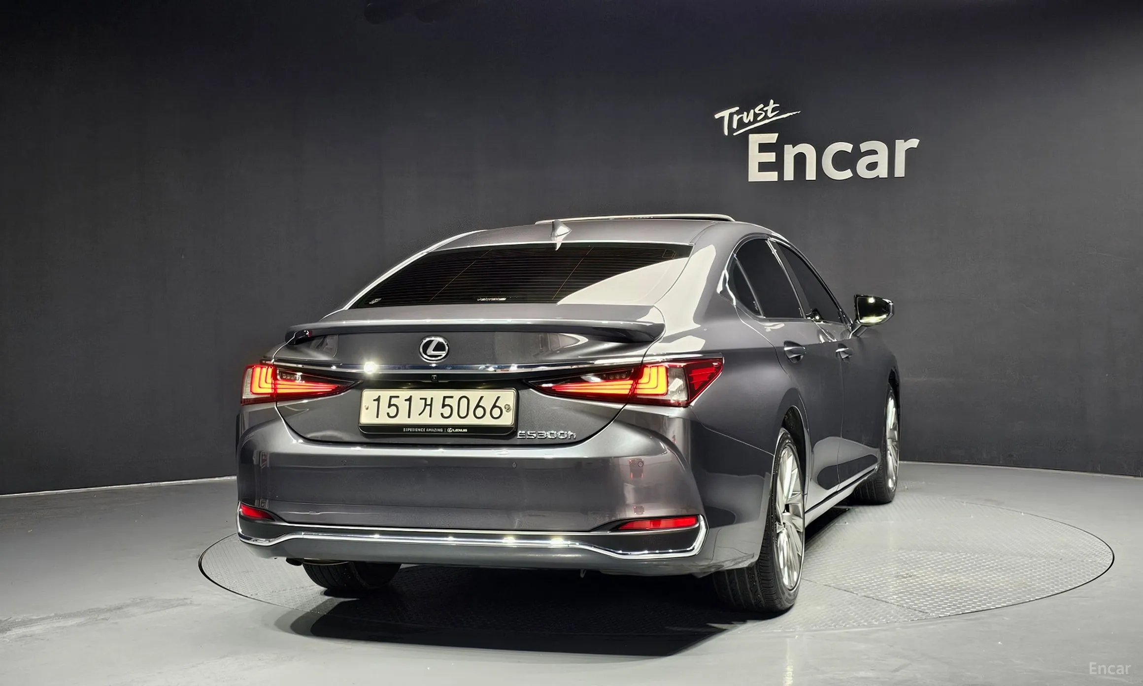 Lexus ES300h 7th Generation превью 4