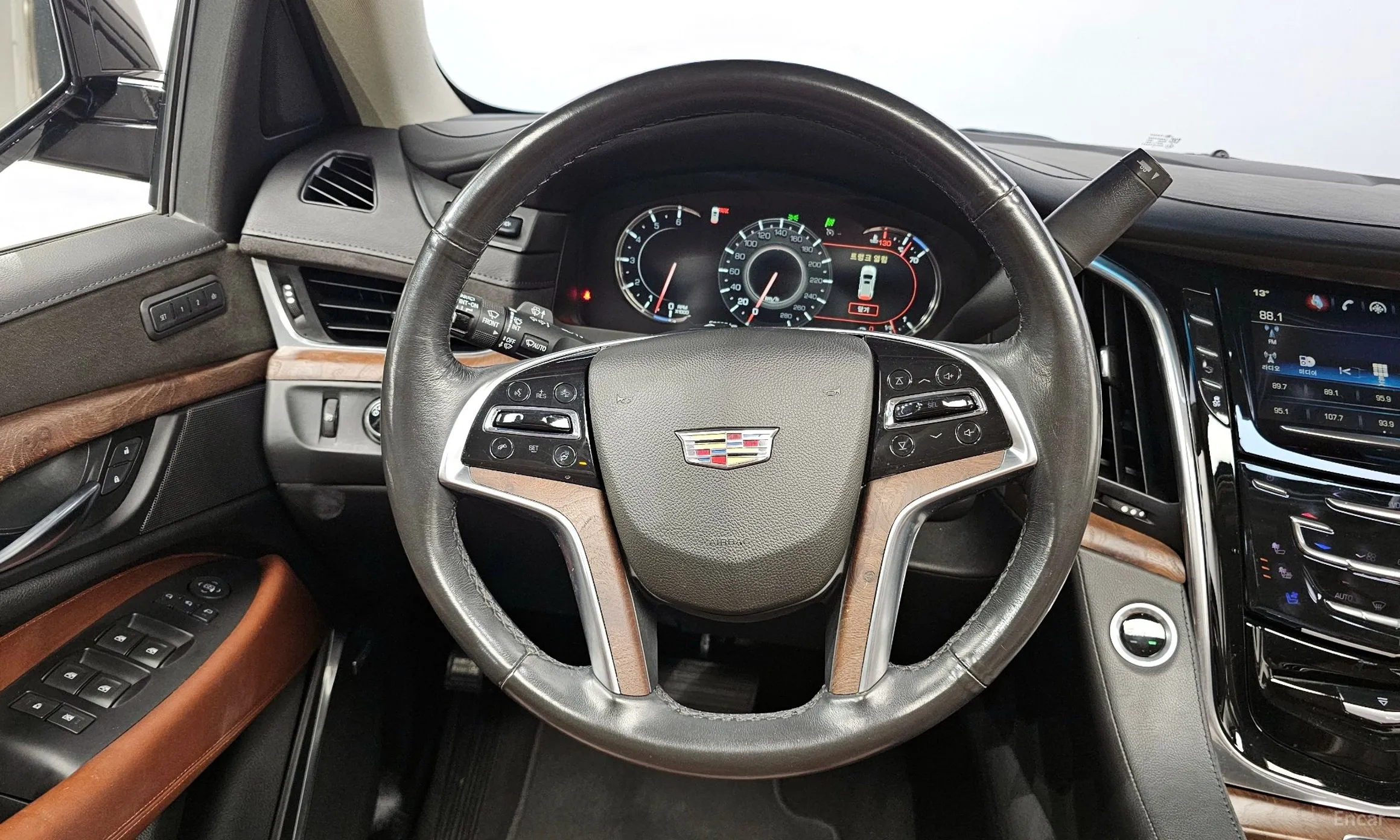 Cadillac Escalade превью 13