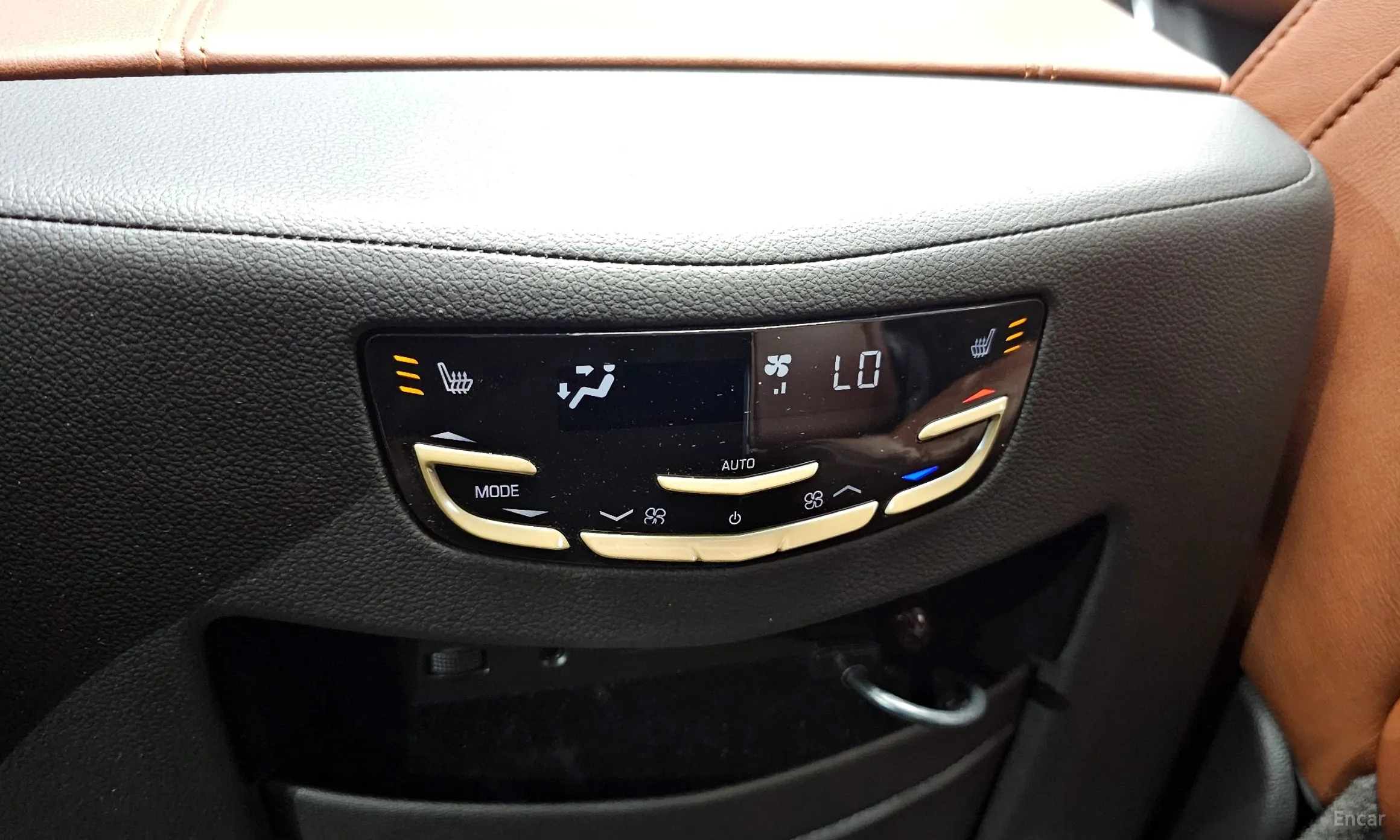 Cadillac Escalade превью 16