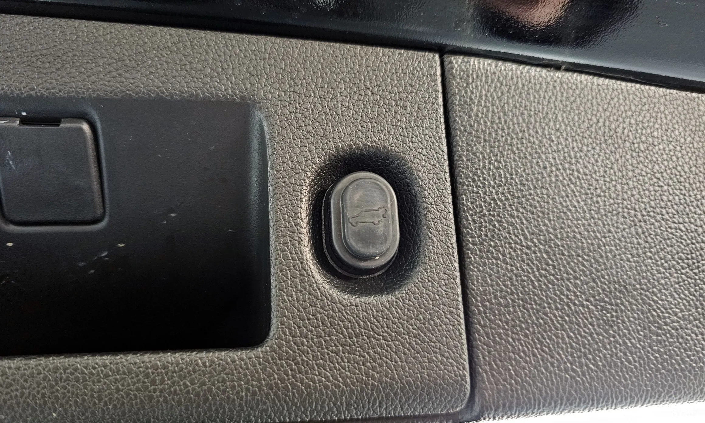 Cadillac Escalade превью 18