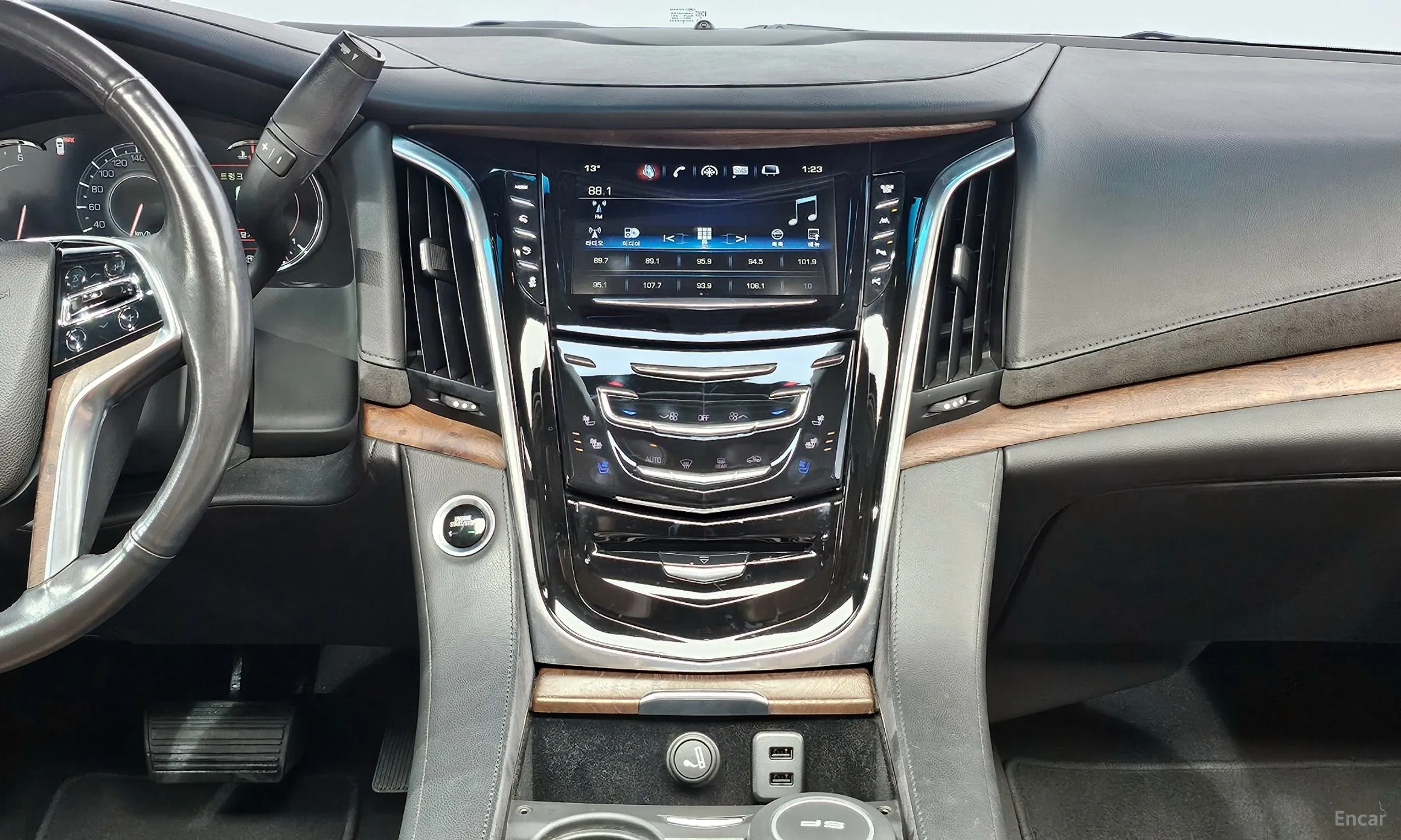 Cadillac Escalade превью 19