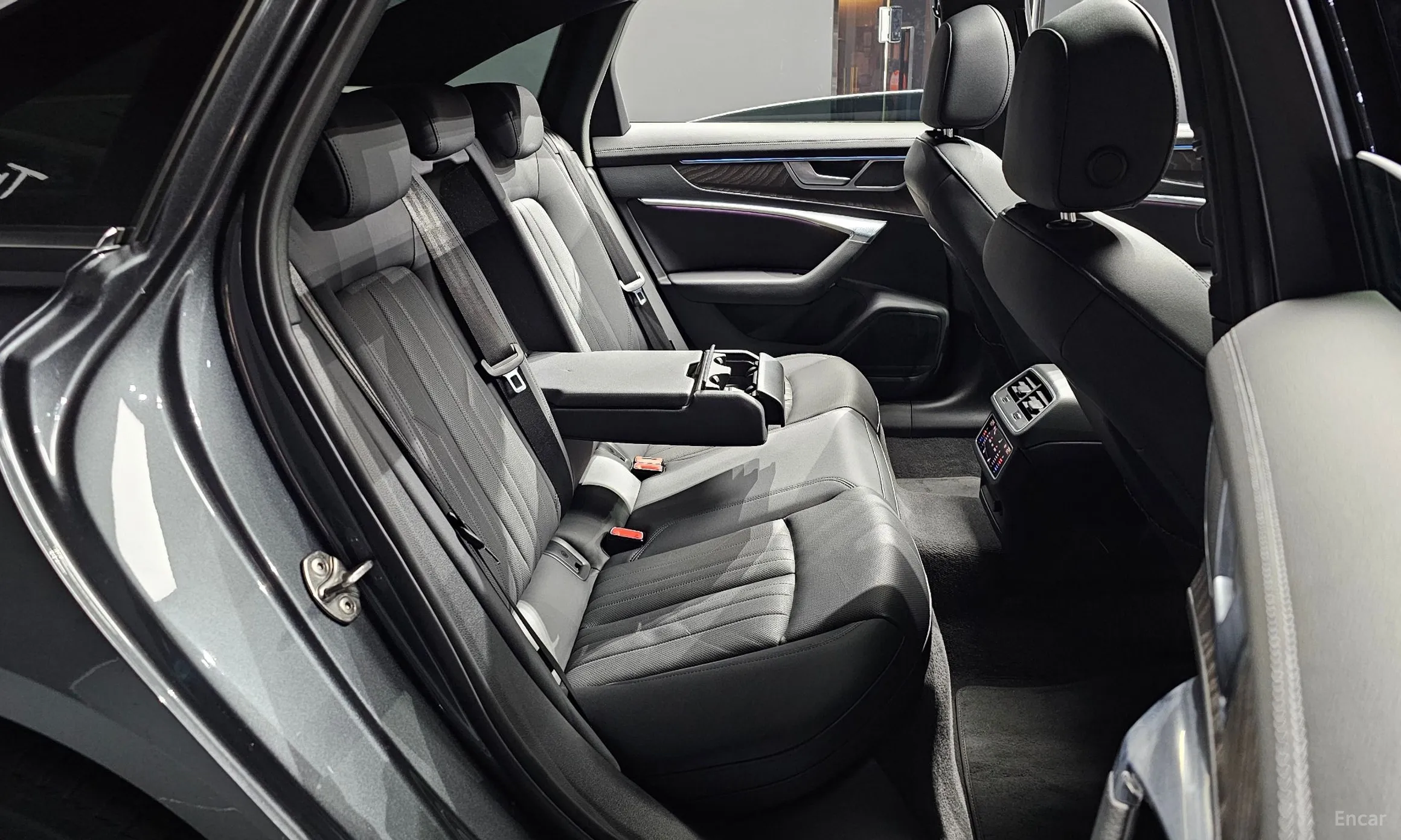 Audi A6 (C8) превью 12