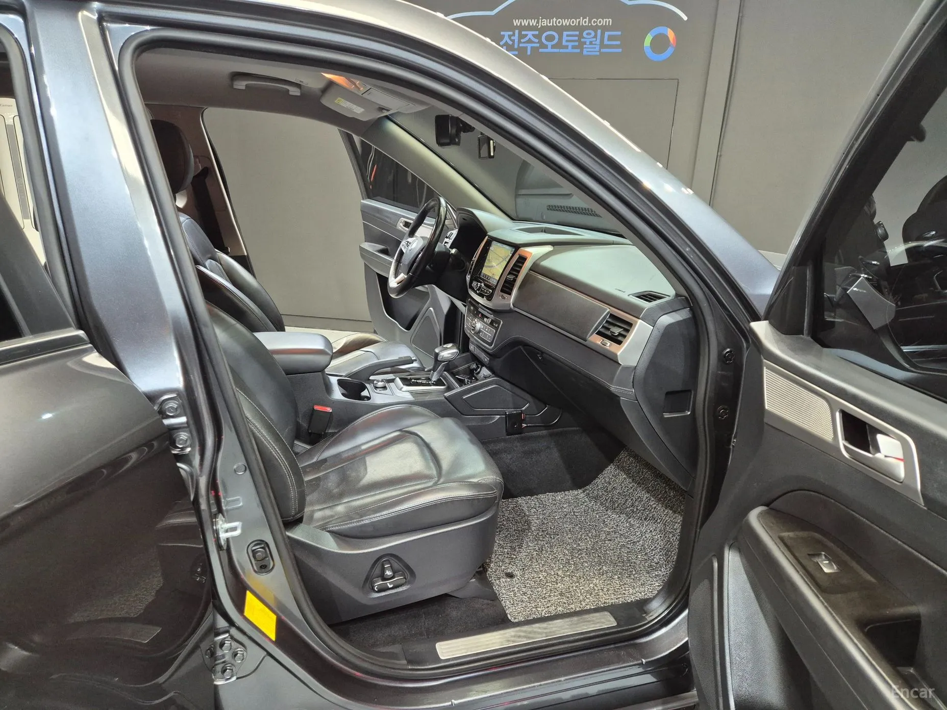 KG Mobility (SsangYong) Rexton Sports превью 18