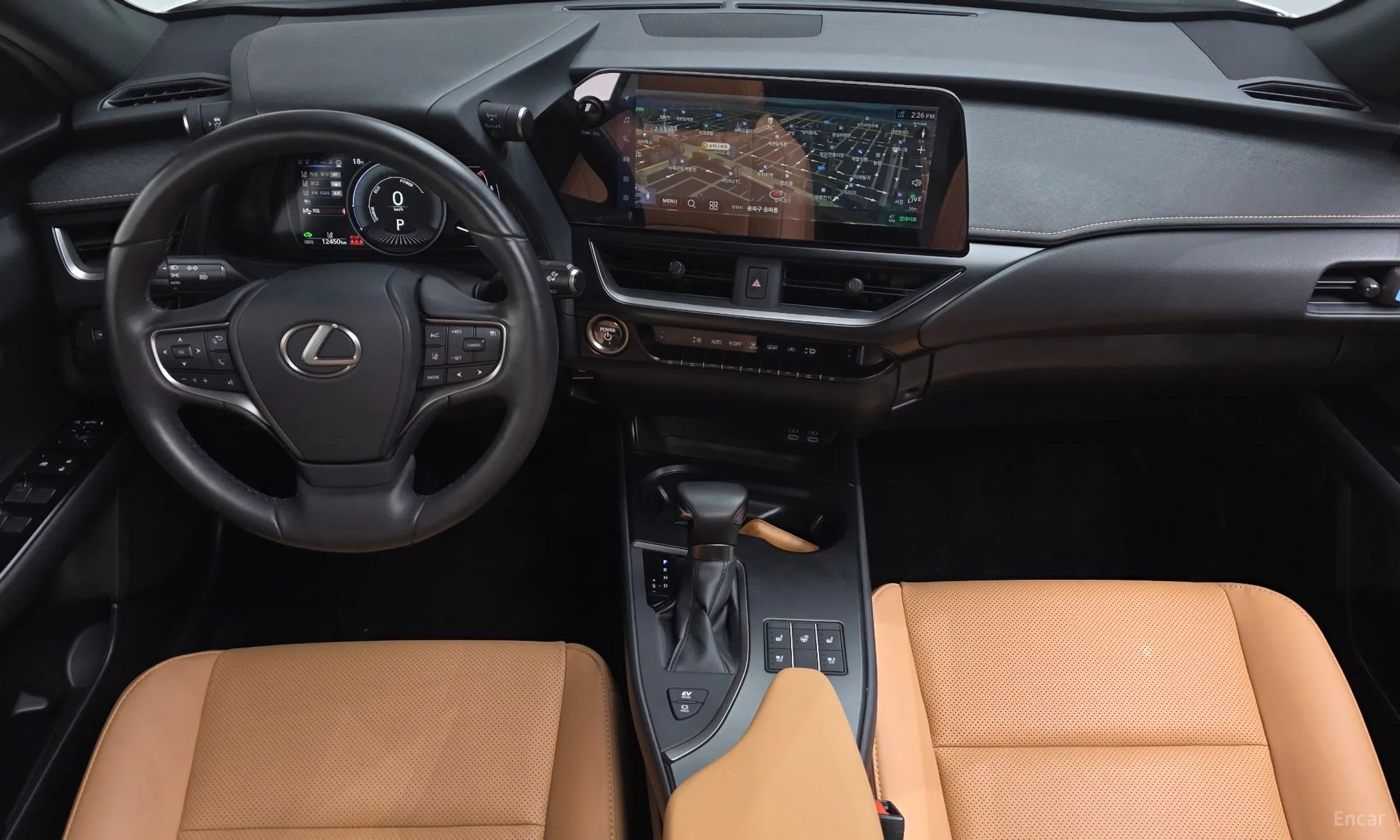 Lexus UX250h превью 7