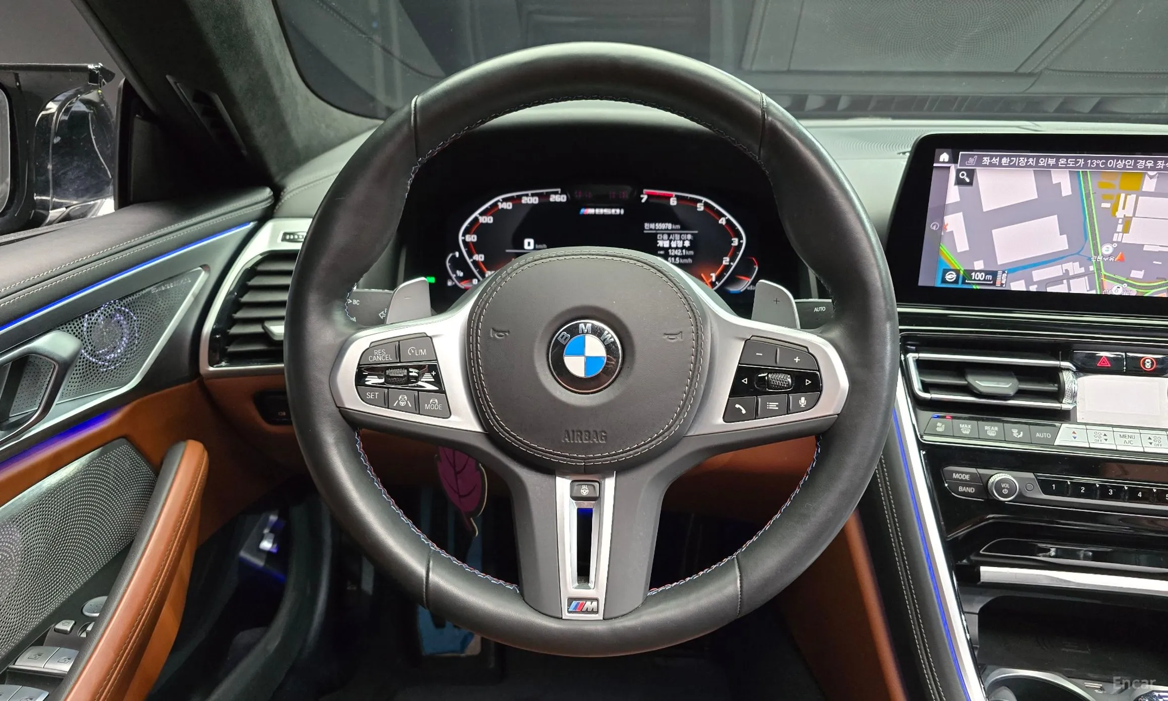 BMW 8-series (G15) превью 13