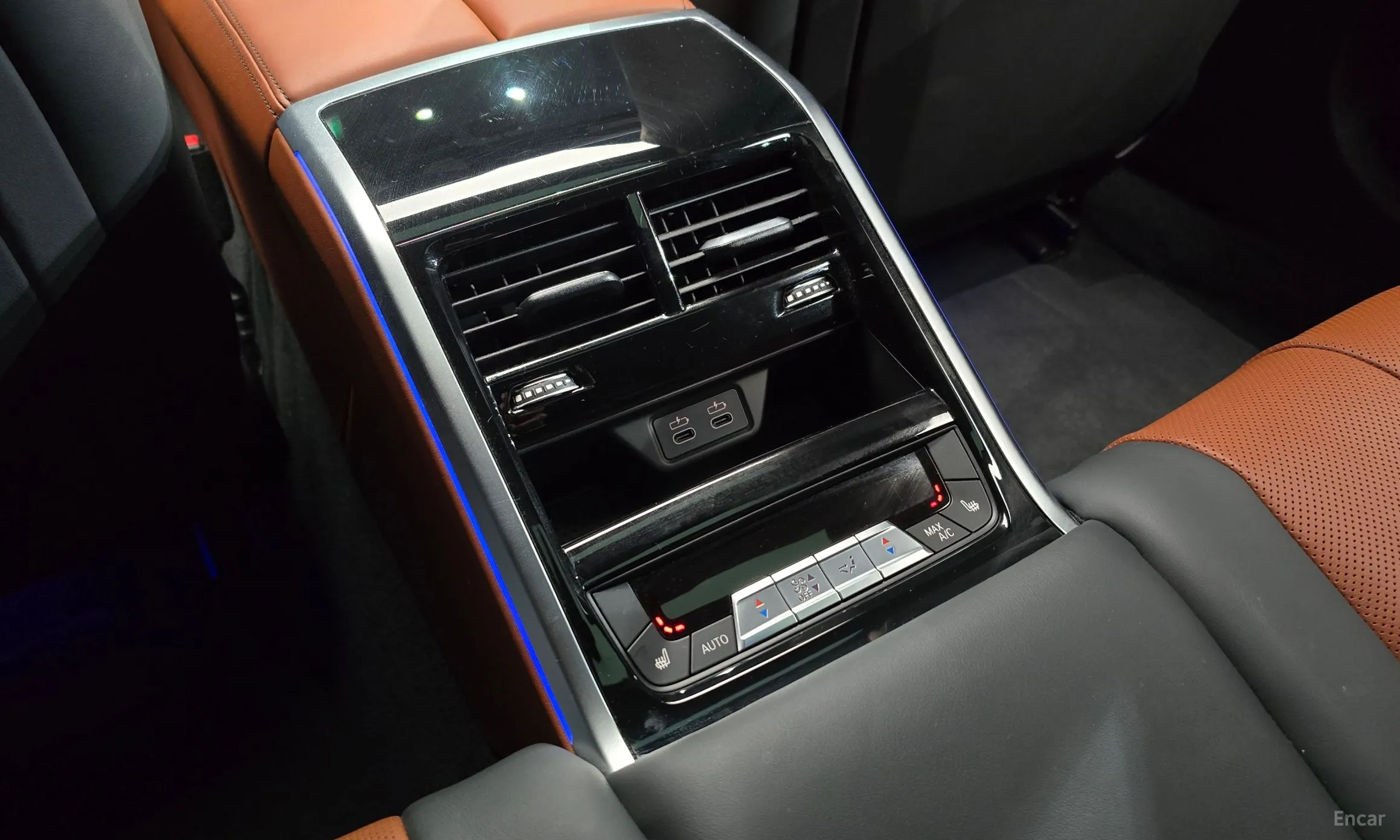BMW 8-series (G15) превью 16