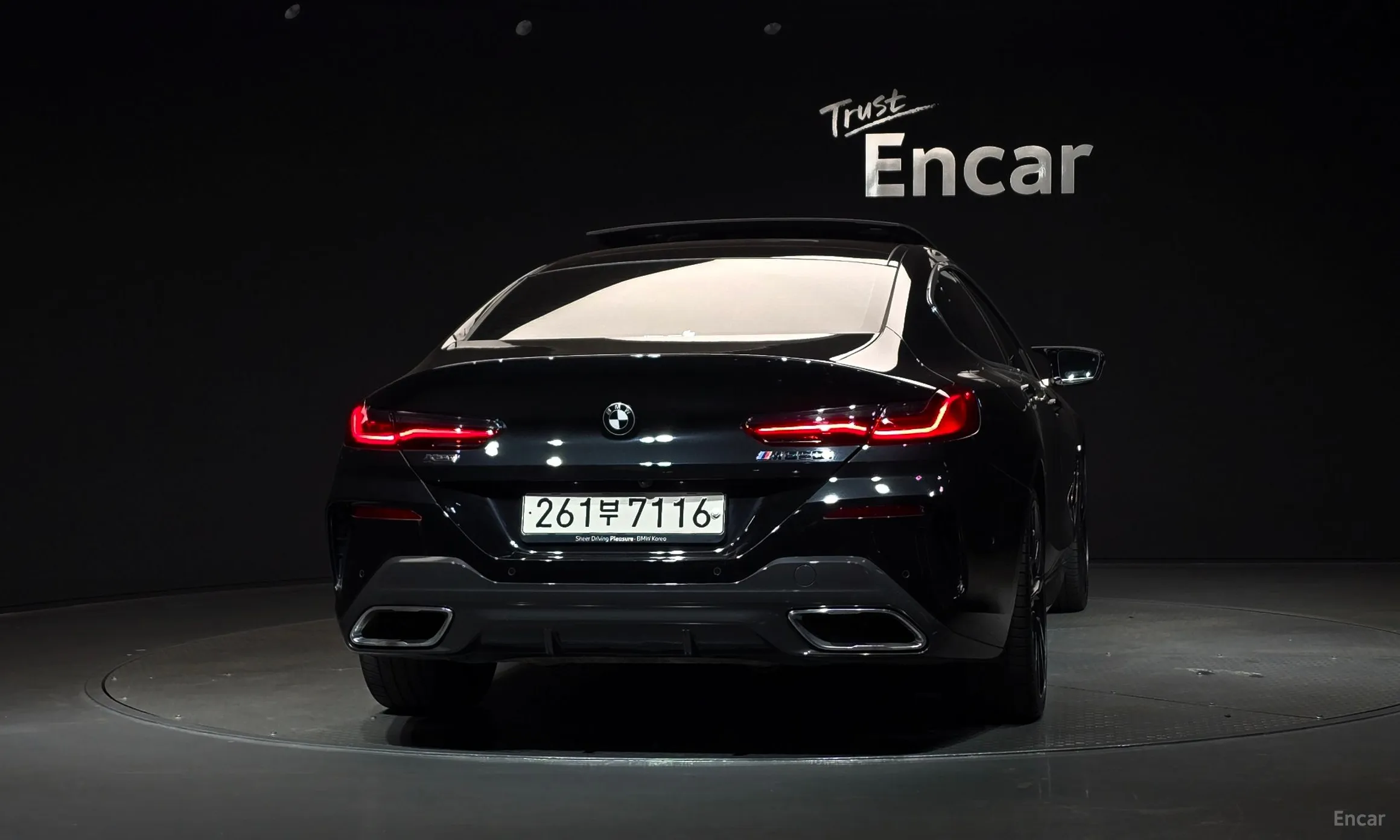 BMW 8-series (G15) превью 4