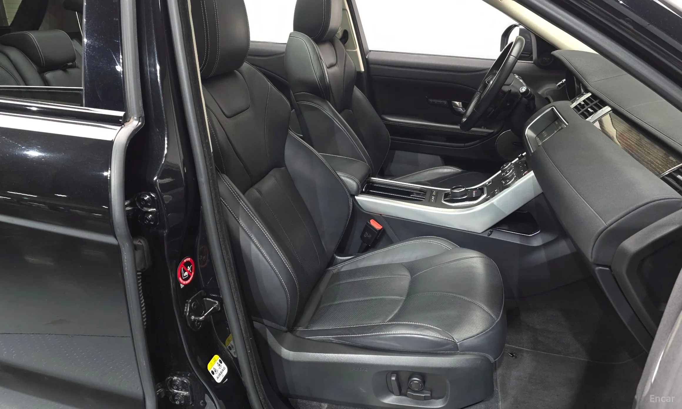 Land Rover Range Rover Evoque превью 10
