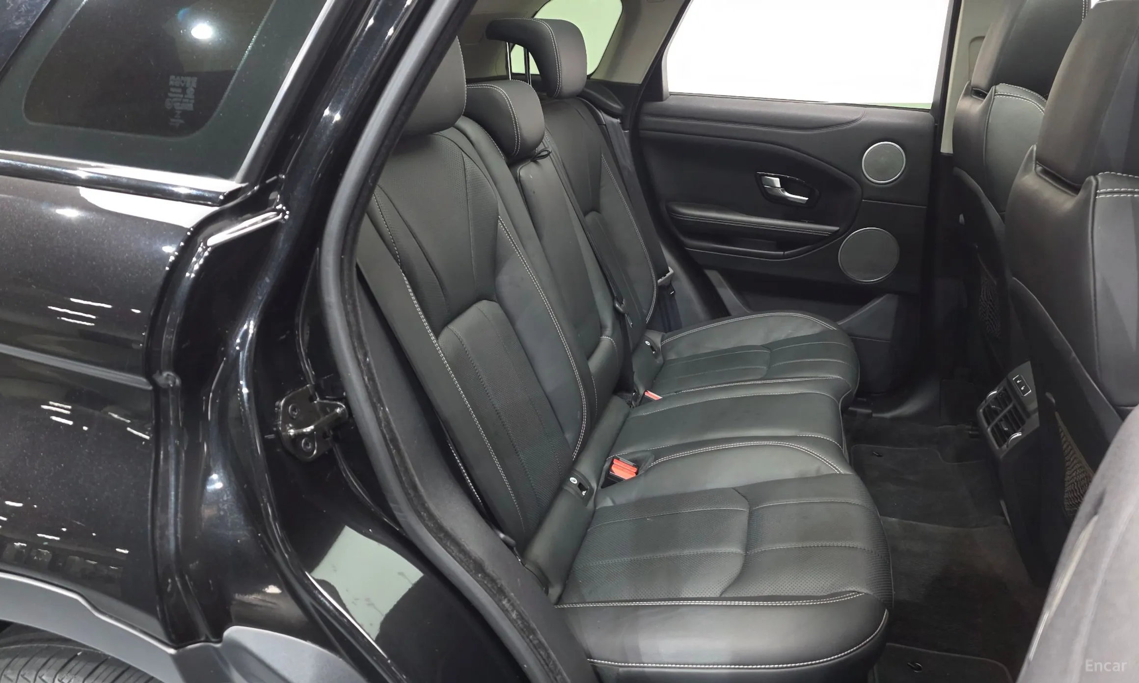 Land Rover Range Rover Evoque превью 11
