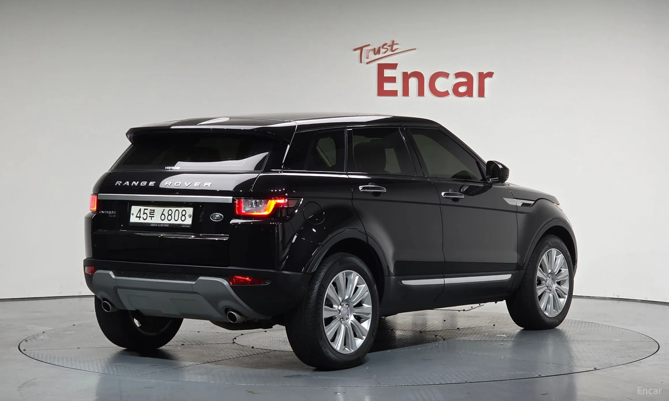 Land Rover Range Rover Evoque превью 2