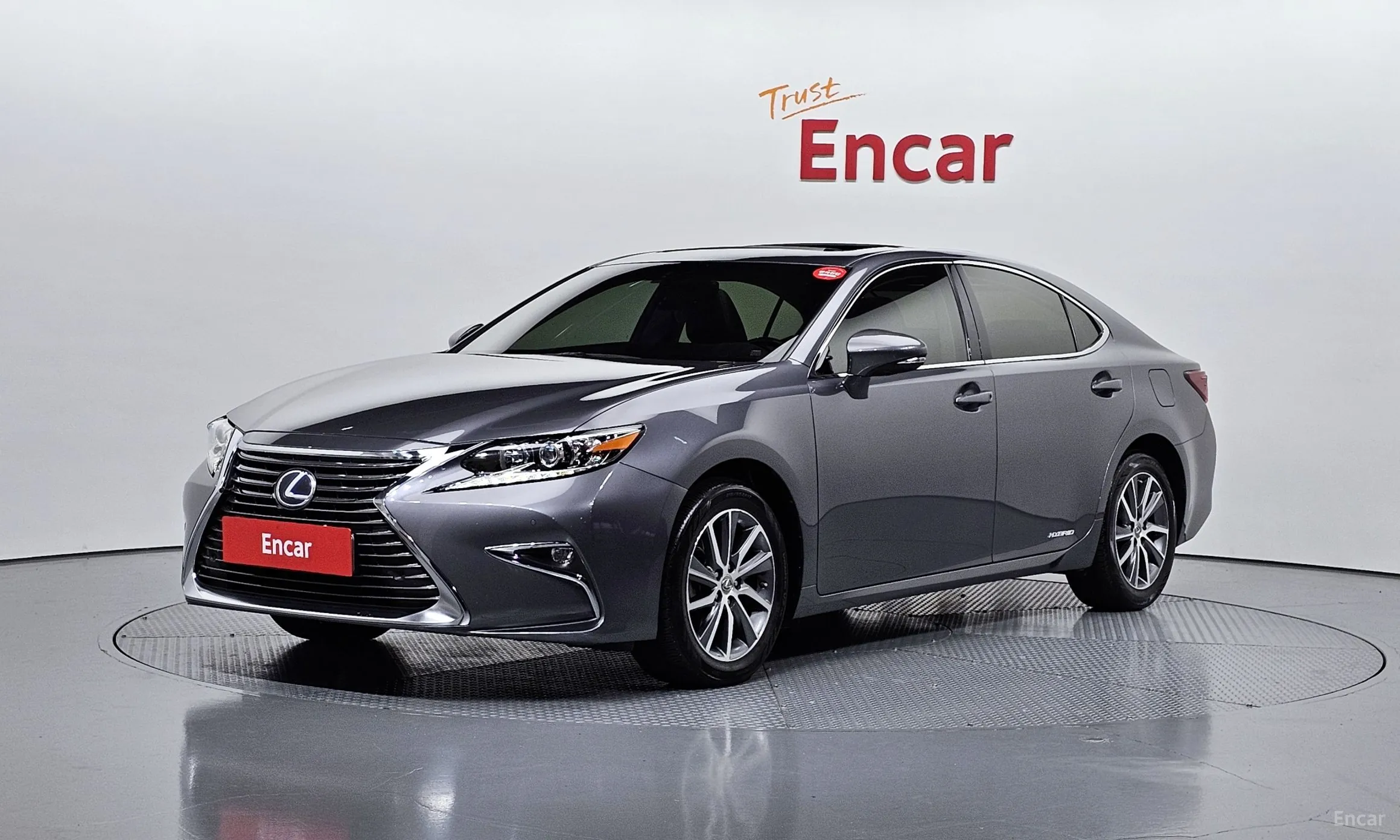 Lexus New ES300h