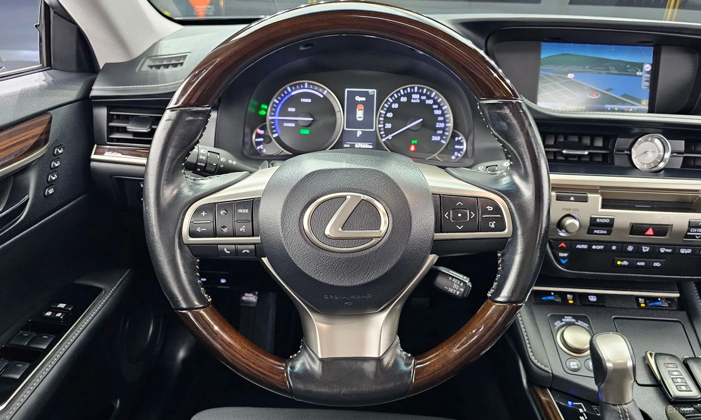 Lexus New ES300h превью 13