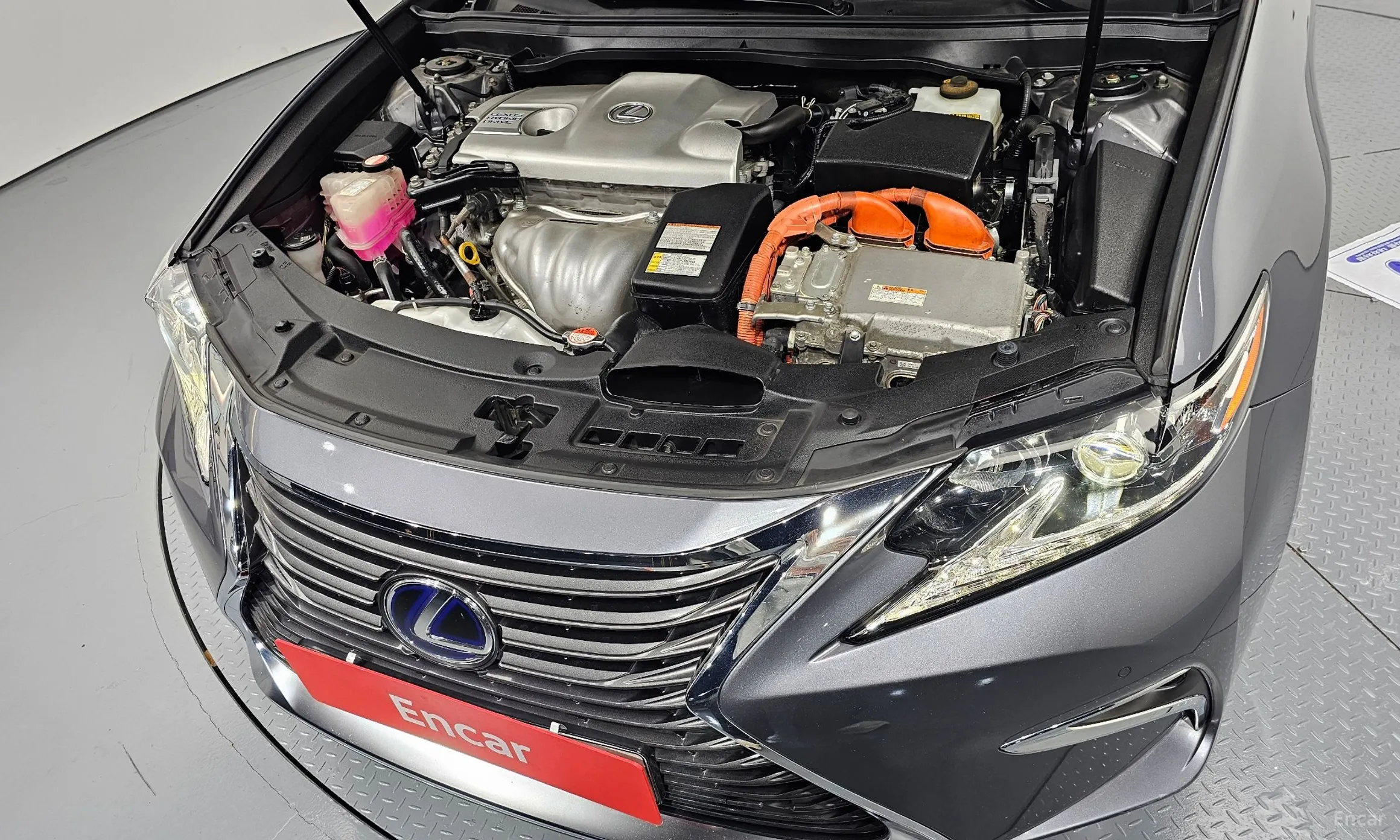 Lexus New ES300h превью 6