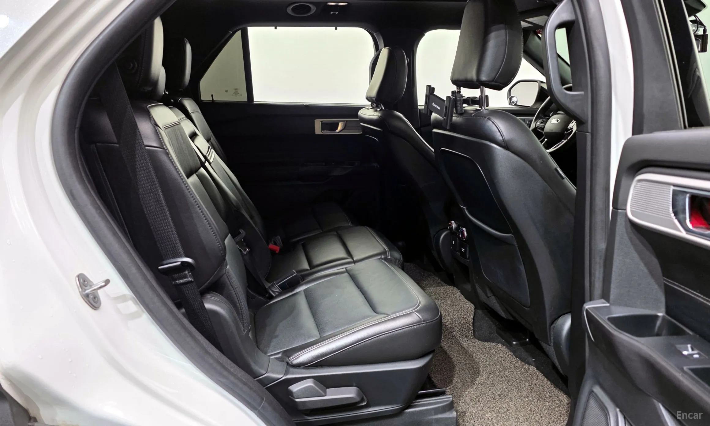 Ford Explorer 6th Generation превью 12