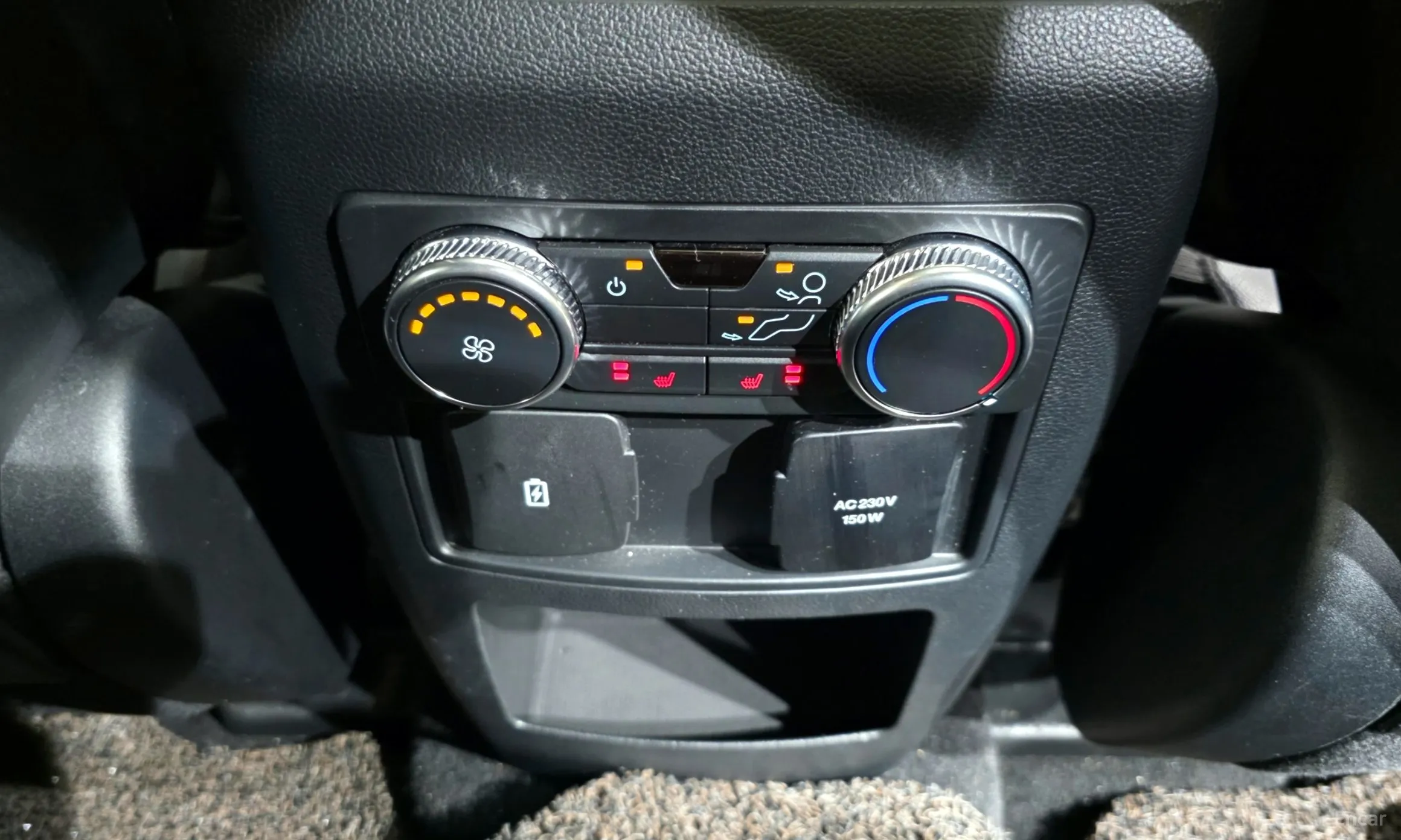 Ford Explorer 6th Generation превью 19
