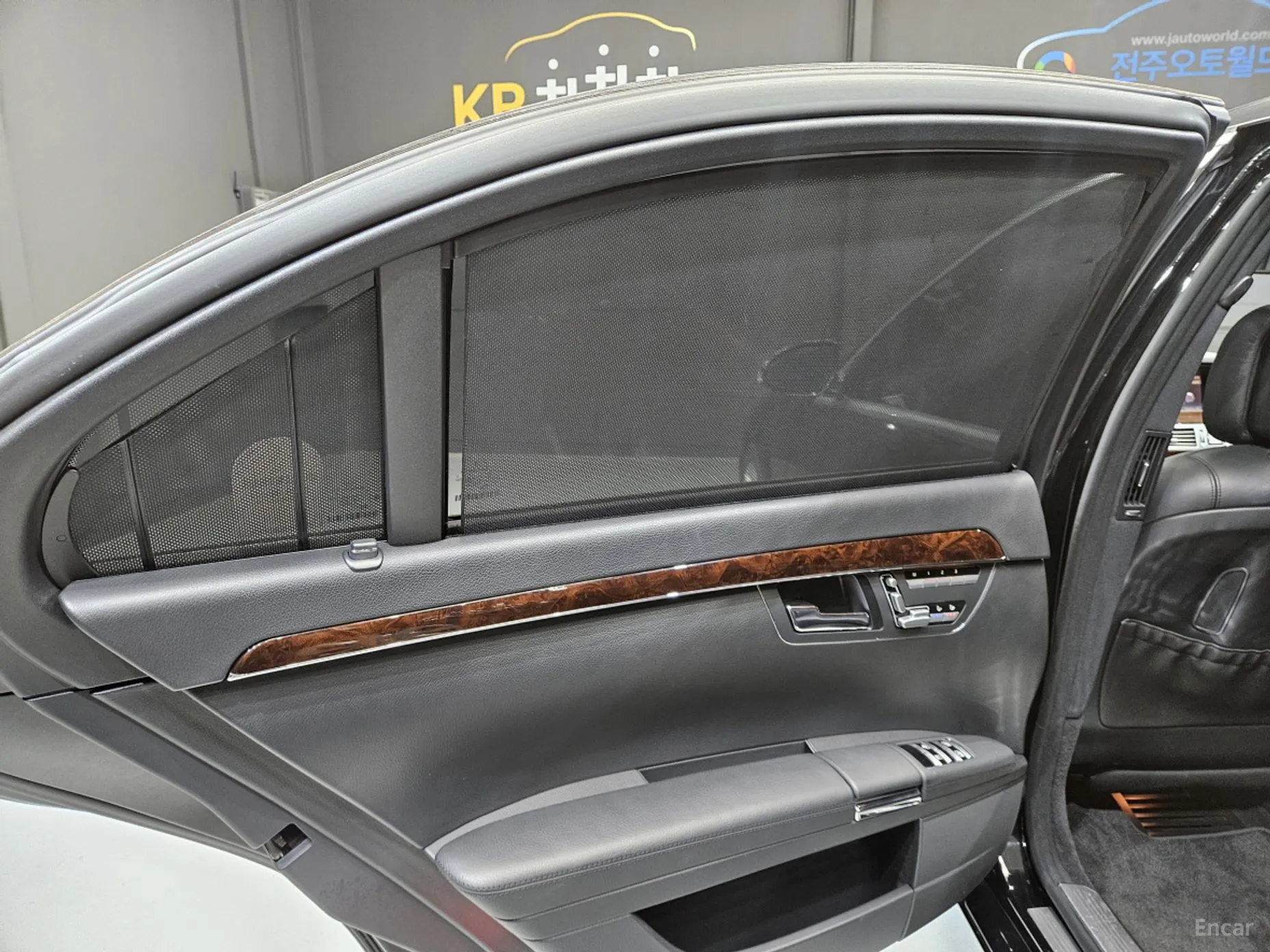 Mercedes Benz S-Class W221 превью 18
