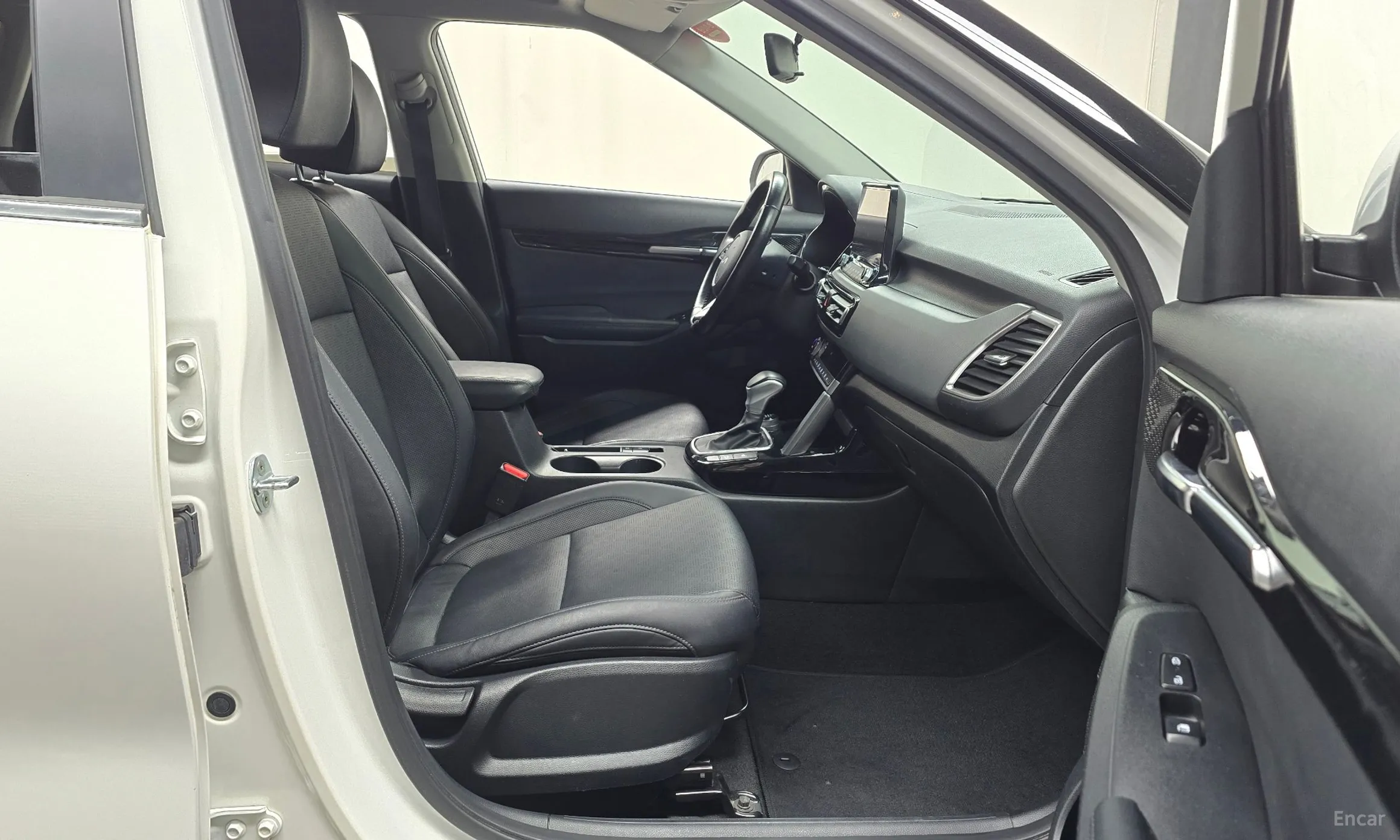 Kia Seltos превью 10