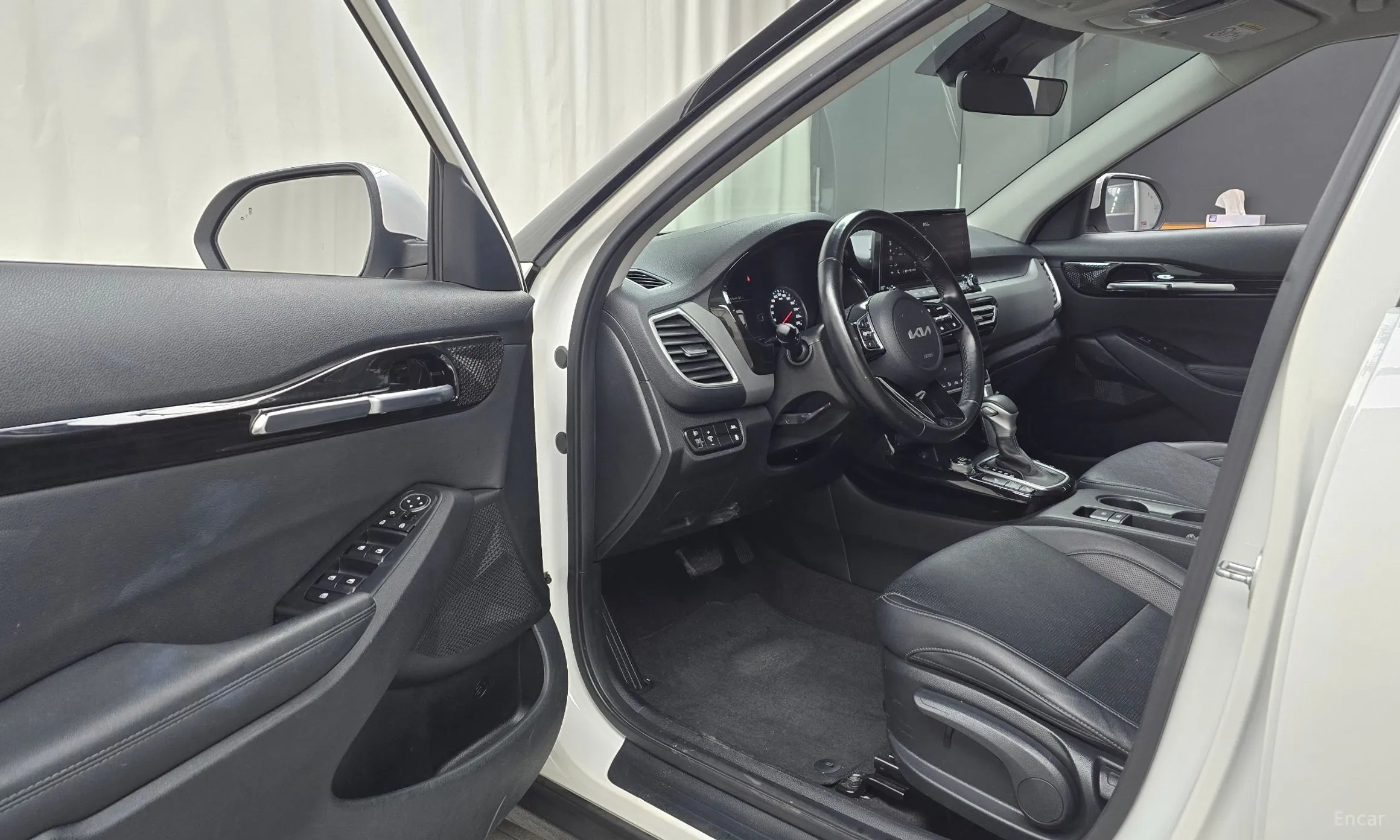 Kia Seltos превью 11