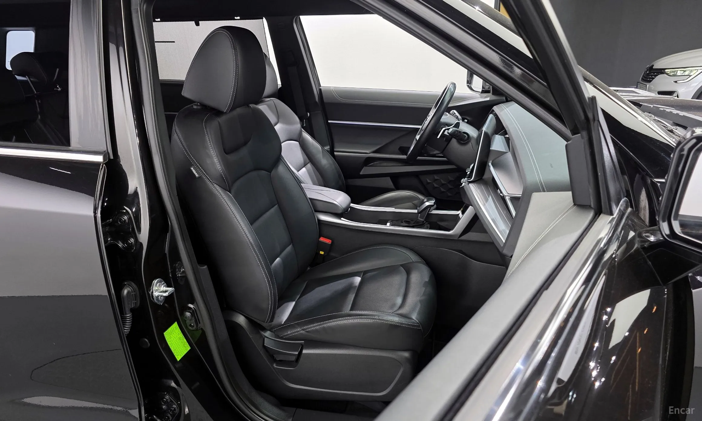 KG Mobility (SsangYong) Torres превью 12
