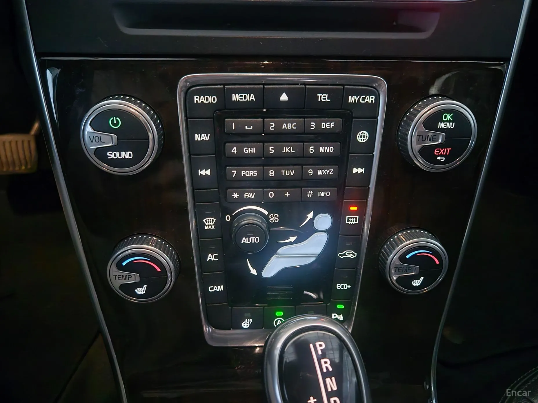 Volvo V60 превью 18