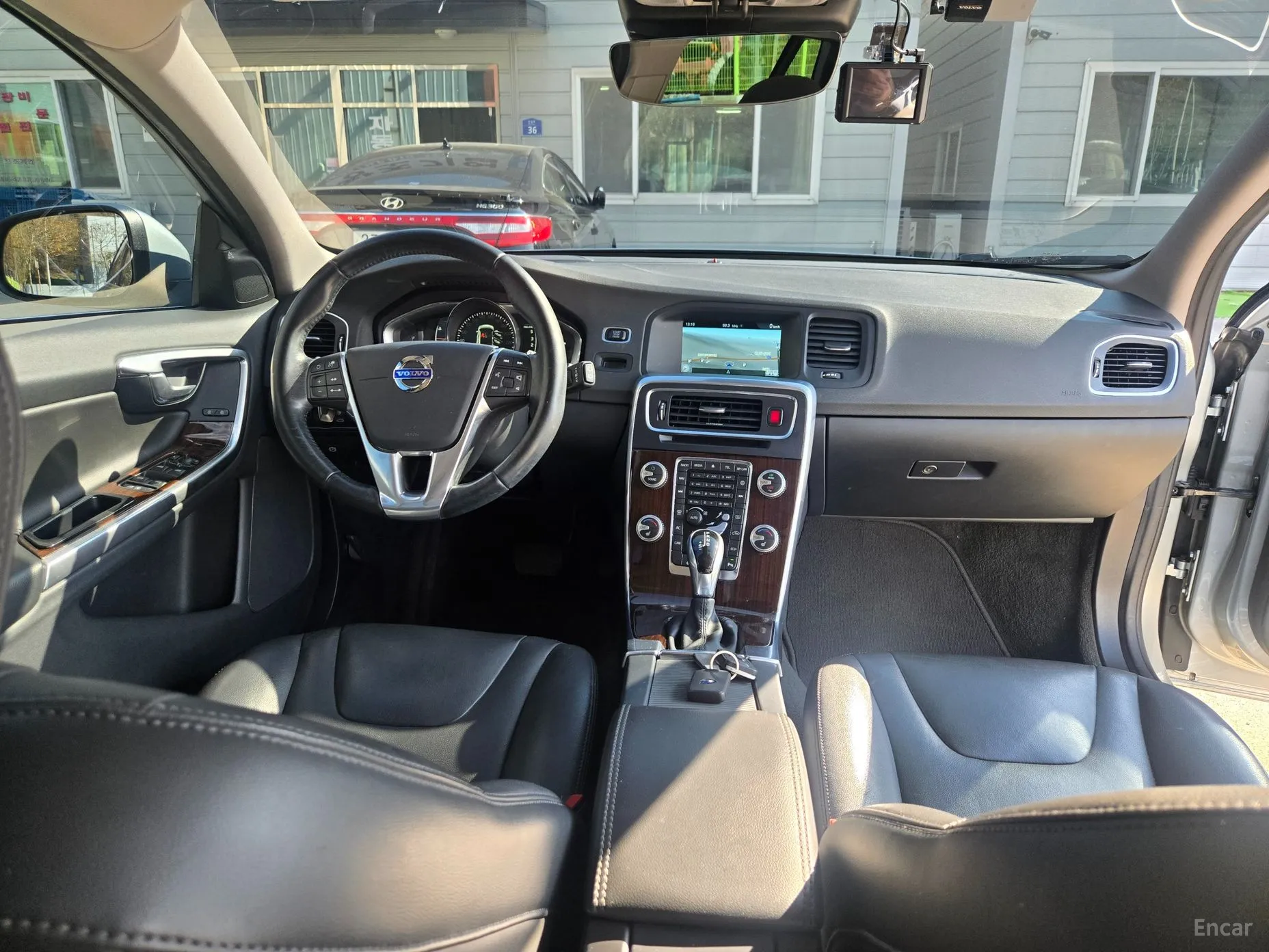 Volvo V60 превью 7