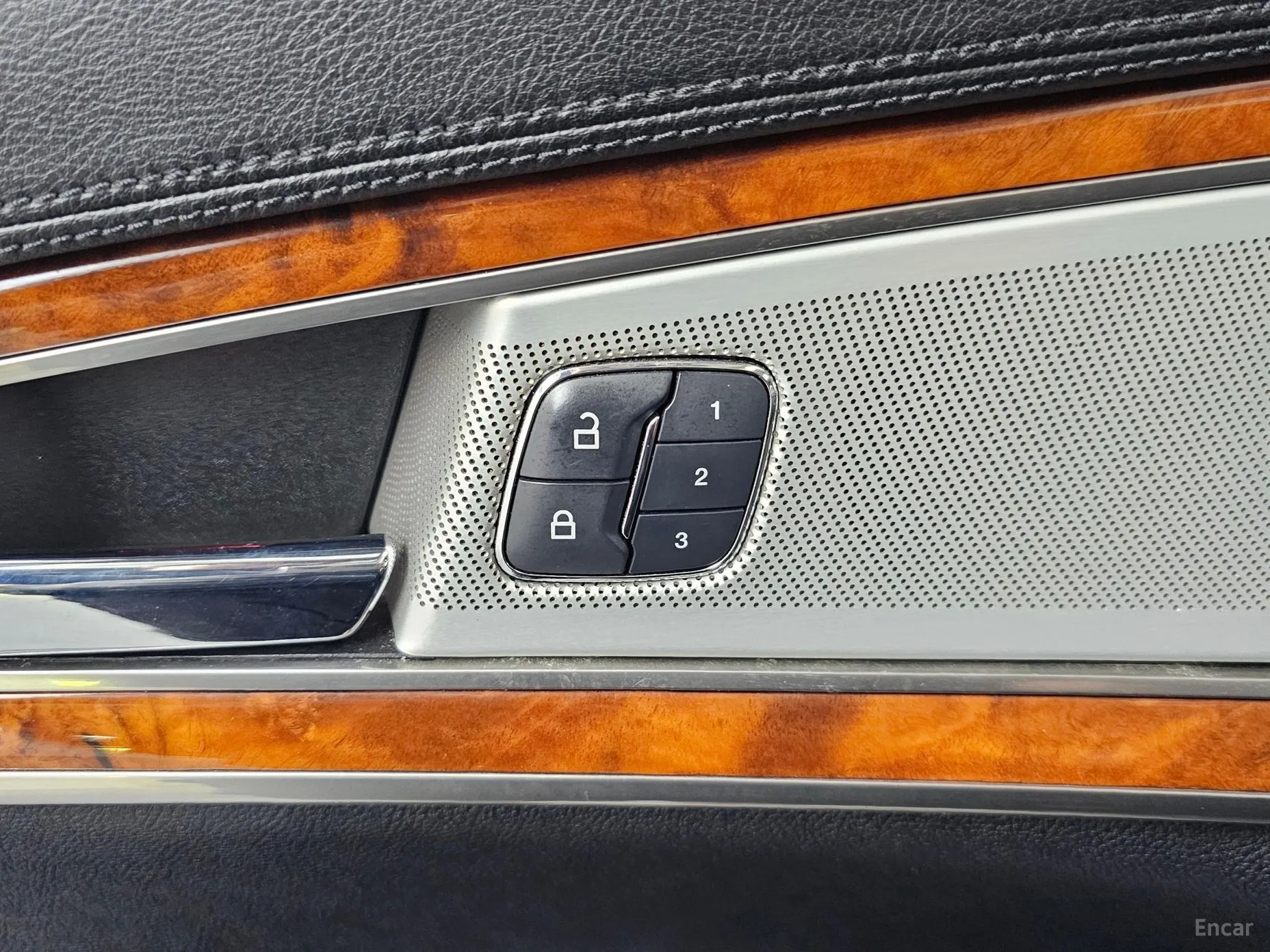 Lincoln MKX 2nd Generation превью 17