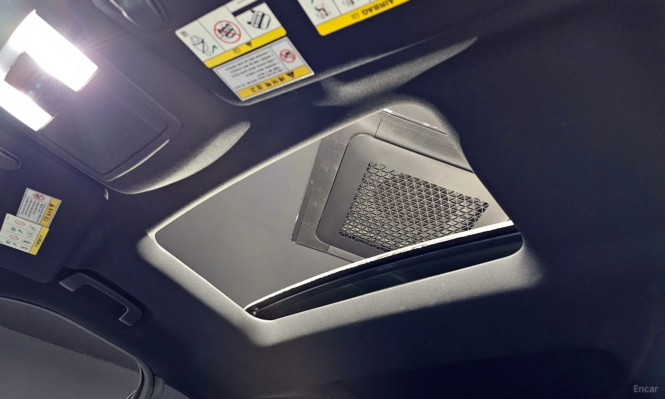 Ford Explorer превью 19