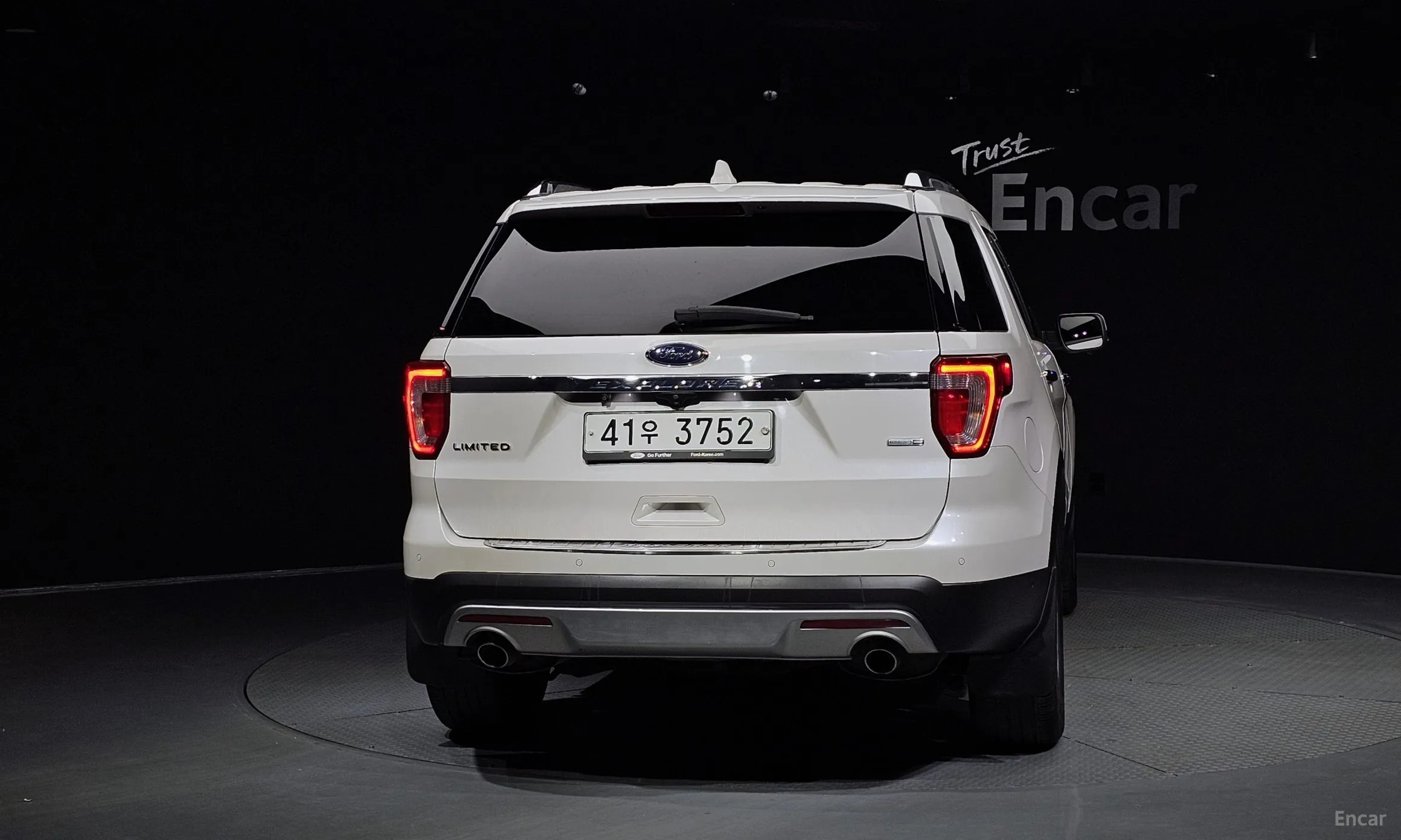 Ford Explorer превью 4