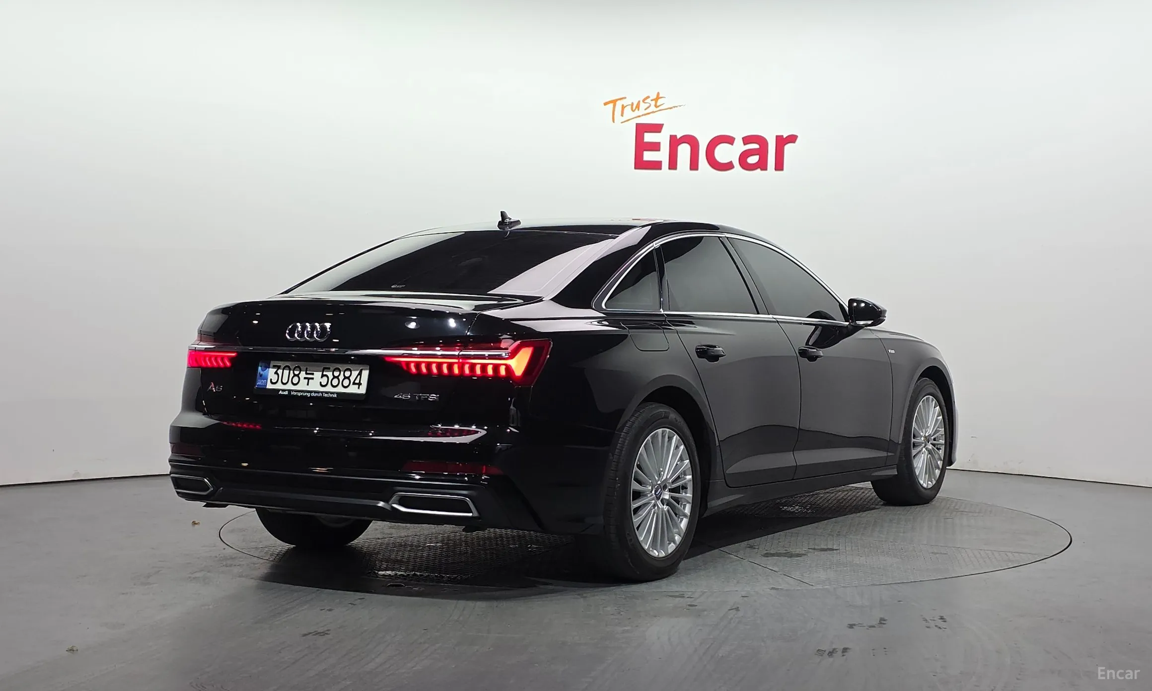 Audi A6 (C8) превью 2