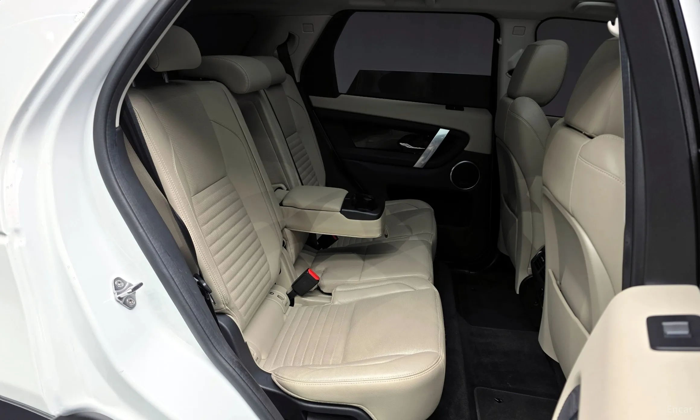Land Rover Discovery Sports превью 12