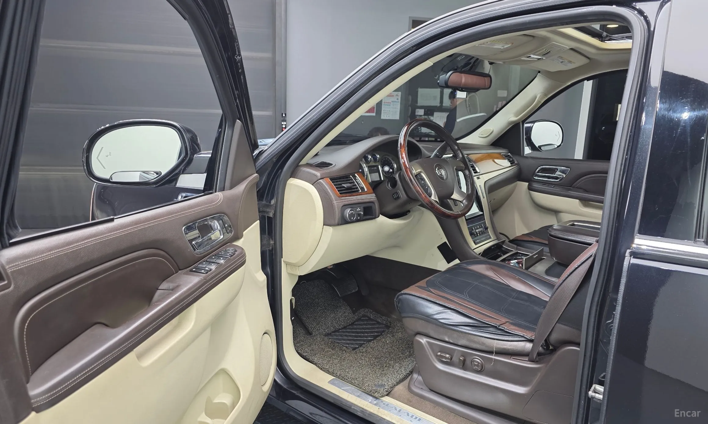 Cadillac Escalade превью 10